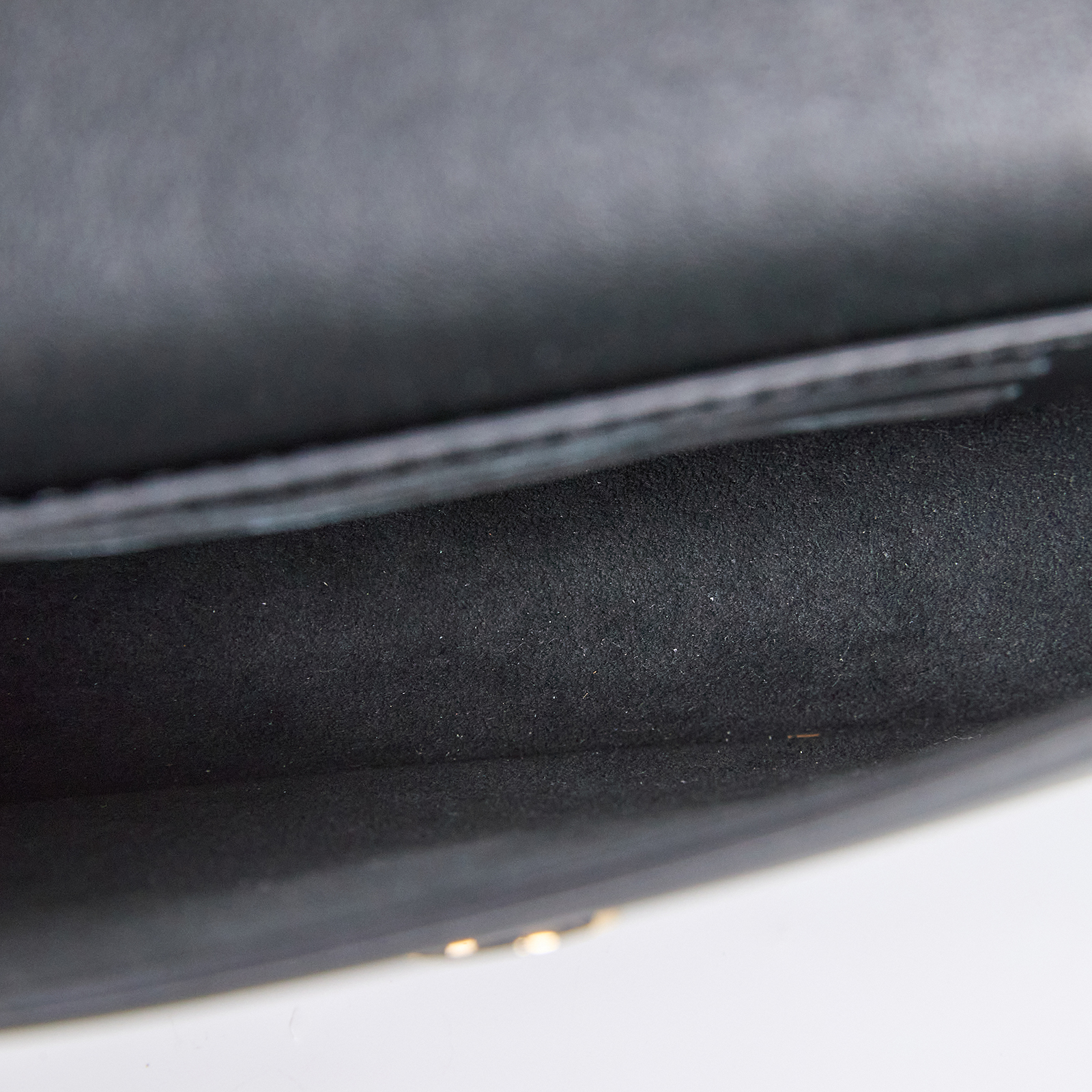 路易威登 LOUIS VUITTON Wallet On Chain LV Bloom WOC 肩背包 斜背包 M14564 晶片款  原廠盒子/防塵袋