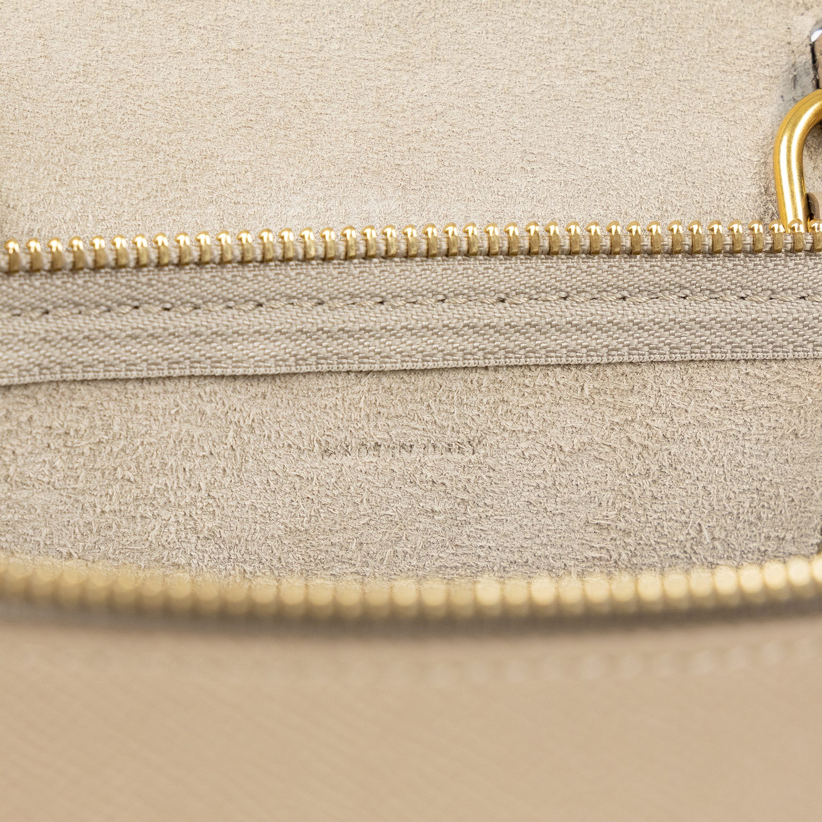 思琳 CELINE 珠地小牛皮 袖珍型 Belt 手袋 189003ZVA 奶茶色BELT BAG 鯰魚包 NANO 背帶