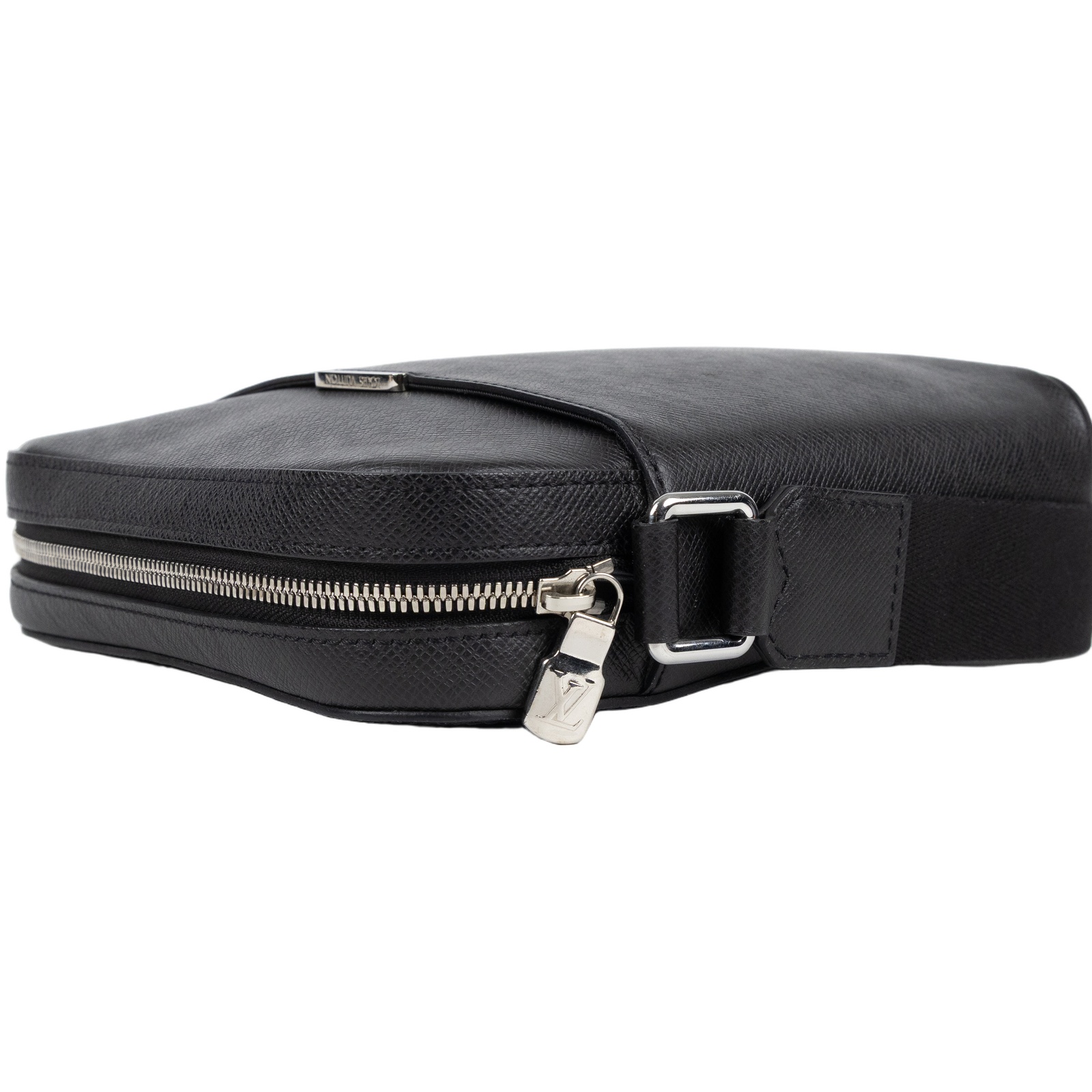 路易威登 LOUIS VUITTON Taiga Anton 斜背包 單肩包 郵差包 小號 M33431 黑色taiga斜背包 防塵袋