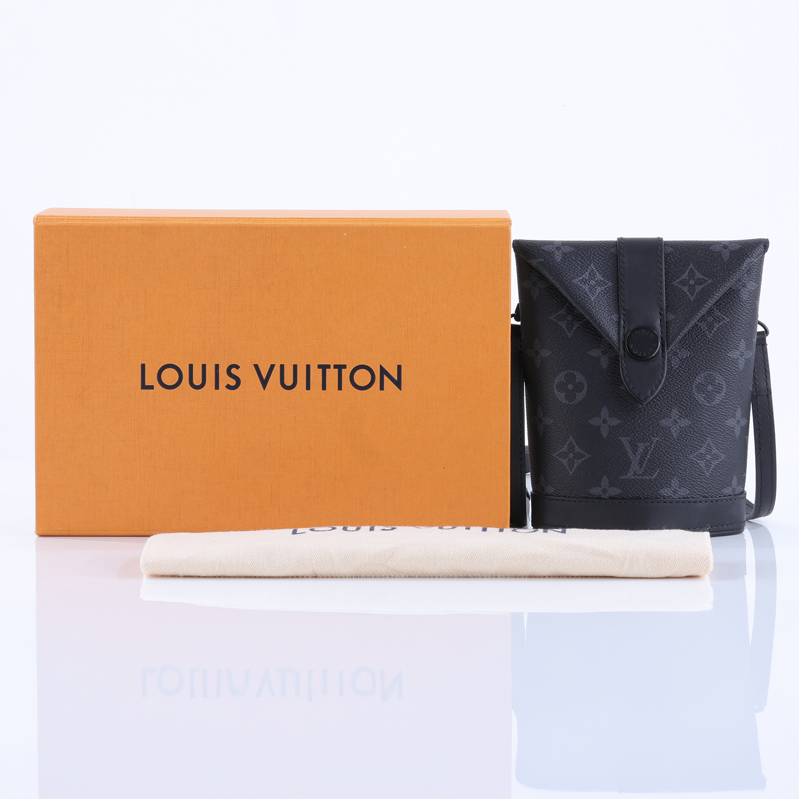 路易威登 LOUIS VUITTON Envelope Pouch 隨身包 M11613 晶片款 黑原花Envelope Pouch 原廠盒子/防塵袋/背帶