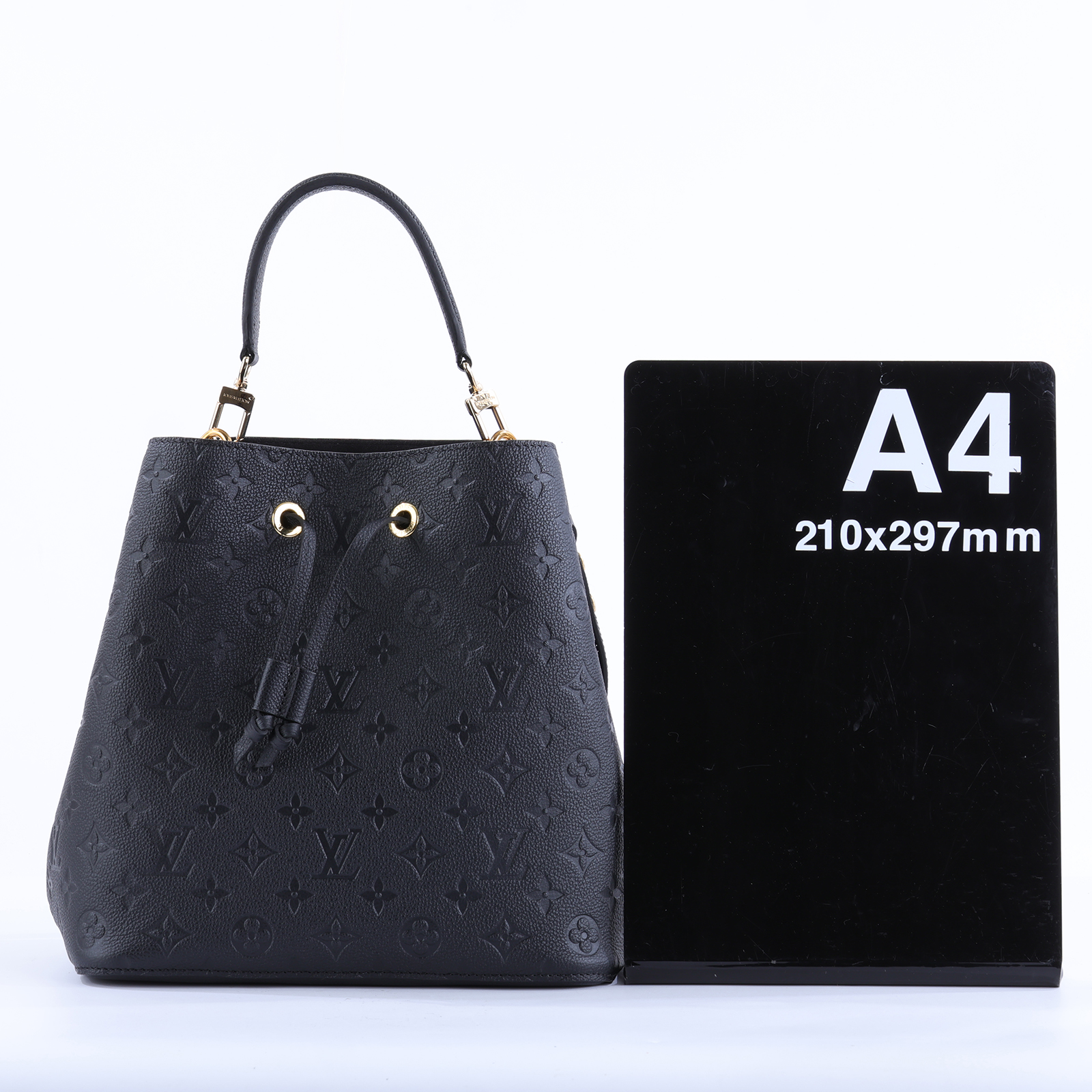路易威登 LOUIS VUITTON NéoNoé MM 黑色 粒面壓花牛皮 束口水桶包 M45256 晶片款 黑NéoNoé MM 原廠盒子/防塵袋/背帶