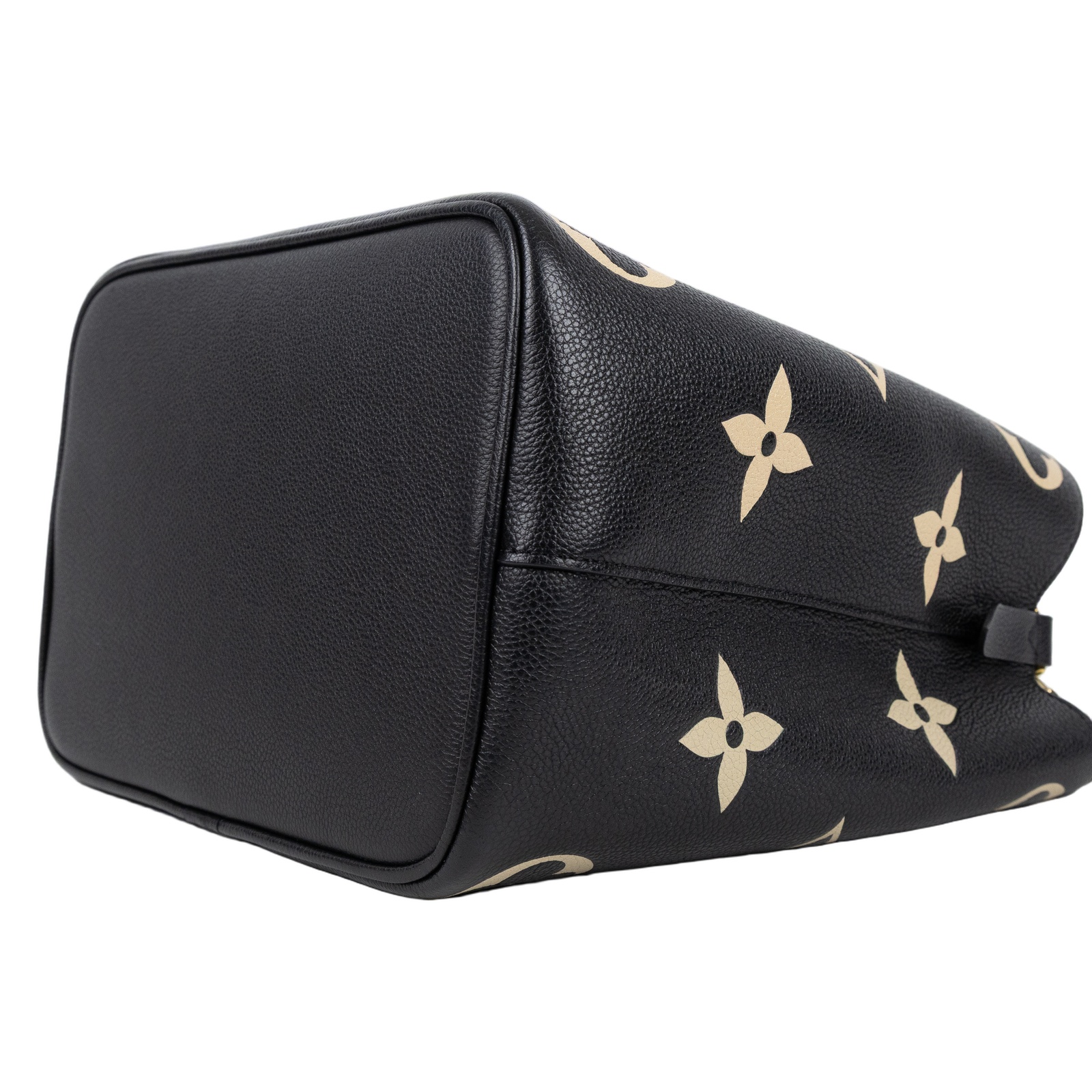 路易威登 LOUIS VUITTON NéoNoé MM 皮革 肩背 水桶包 黑色/奶油色 M45497 晶片款  防塵袋2/內袋/背帶2