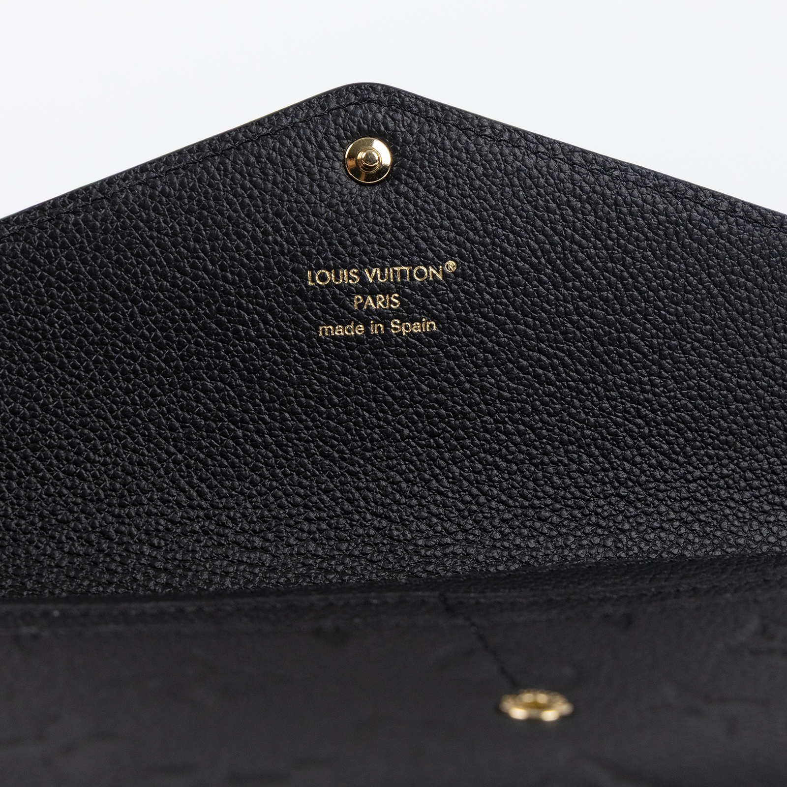 路易威登 LOUIS VUITTON Sarah 錢包 壓花牛皮 黑色 M82257 晶片款 黑Sarah 錢包 原廠盒子/防塵袋