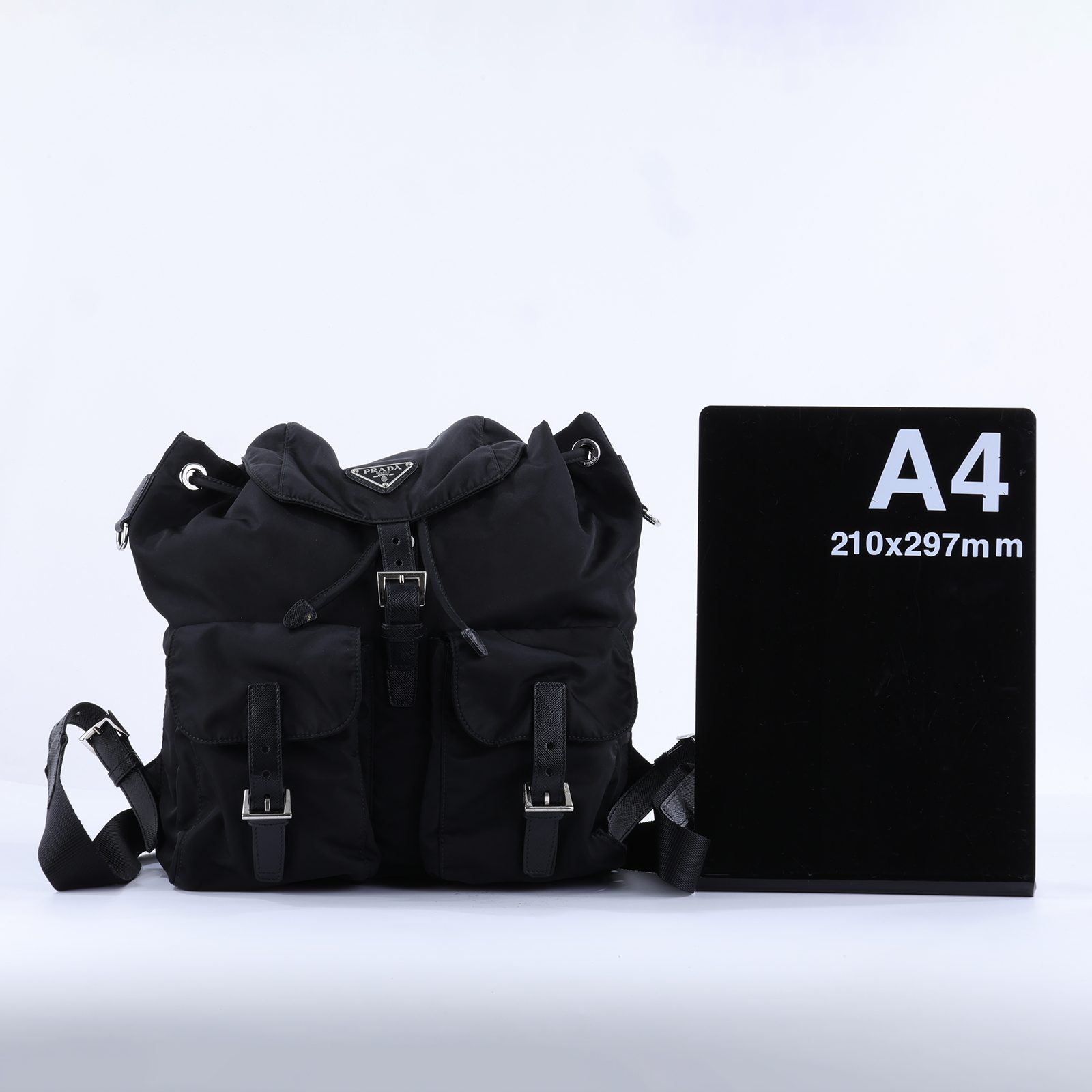 普拉達 PRADA Re-Nylon 中型 背囊 後背包 化妝袋 1BZ811_RV44 黑銀尼龍後包 無附屬品
