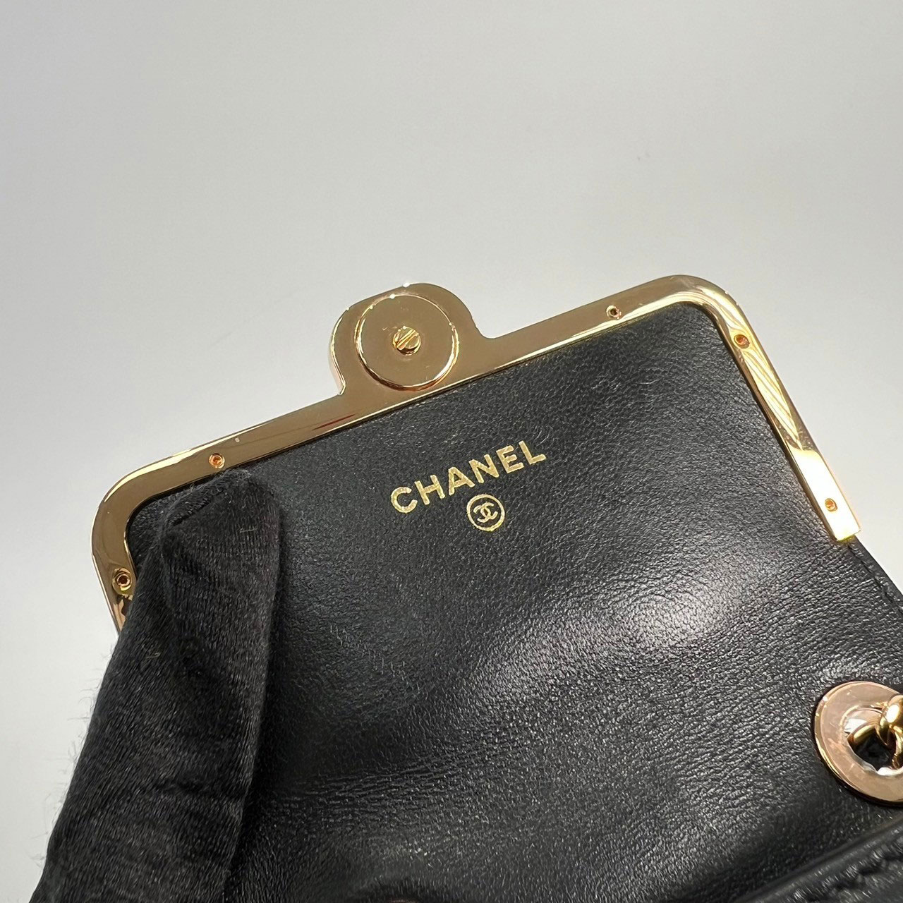 香奈兒 CHANEL 19 迷你 口蓋包 AP2878 晶片款 黑金框羊皮小廢包 原廠盒子/防塵袋/購買證明