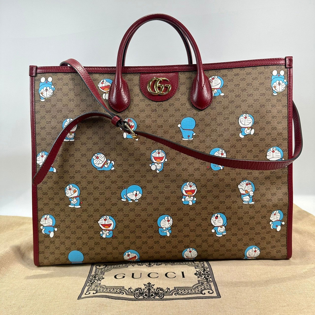 古馳 GUCCI DORAEMON 小叮噹 哆啦A夢 聯名 大型 肩背 手提袋 653952 多拉A夢聯名托特包 防塵袋/背帶