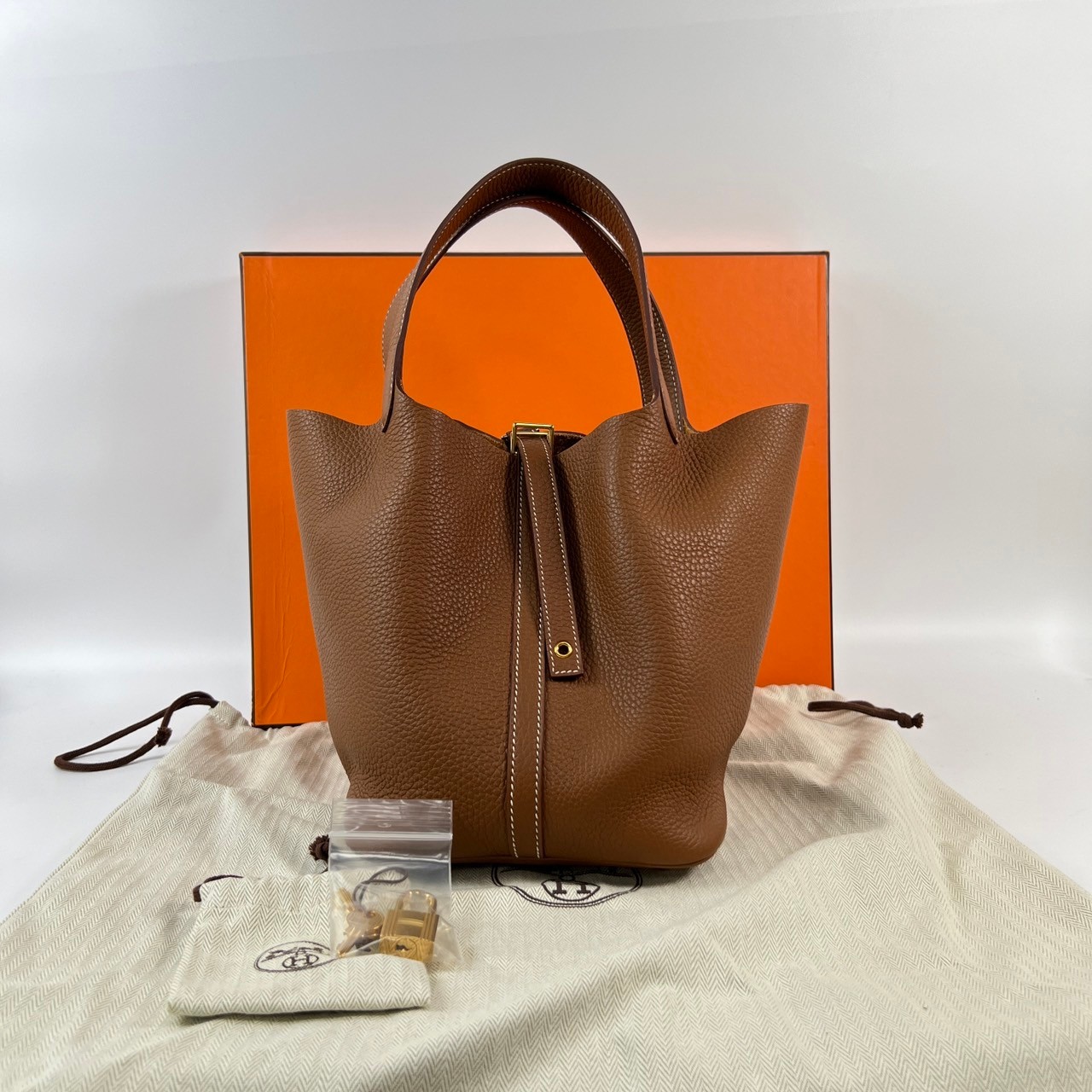 愛馬仕 Hermès Picotin Lock 22 菜籃子包 PT22 U FM 004 PM U刻 金棕PICOTIN22 原廠盒子/防塵袋/鎖組