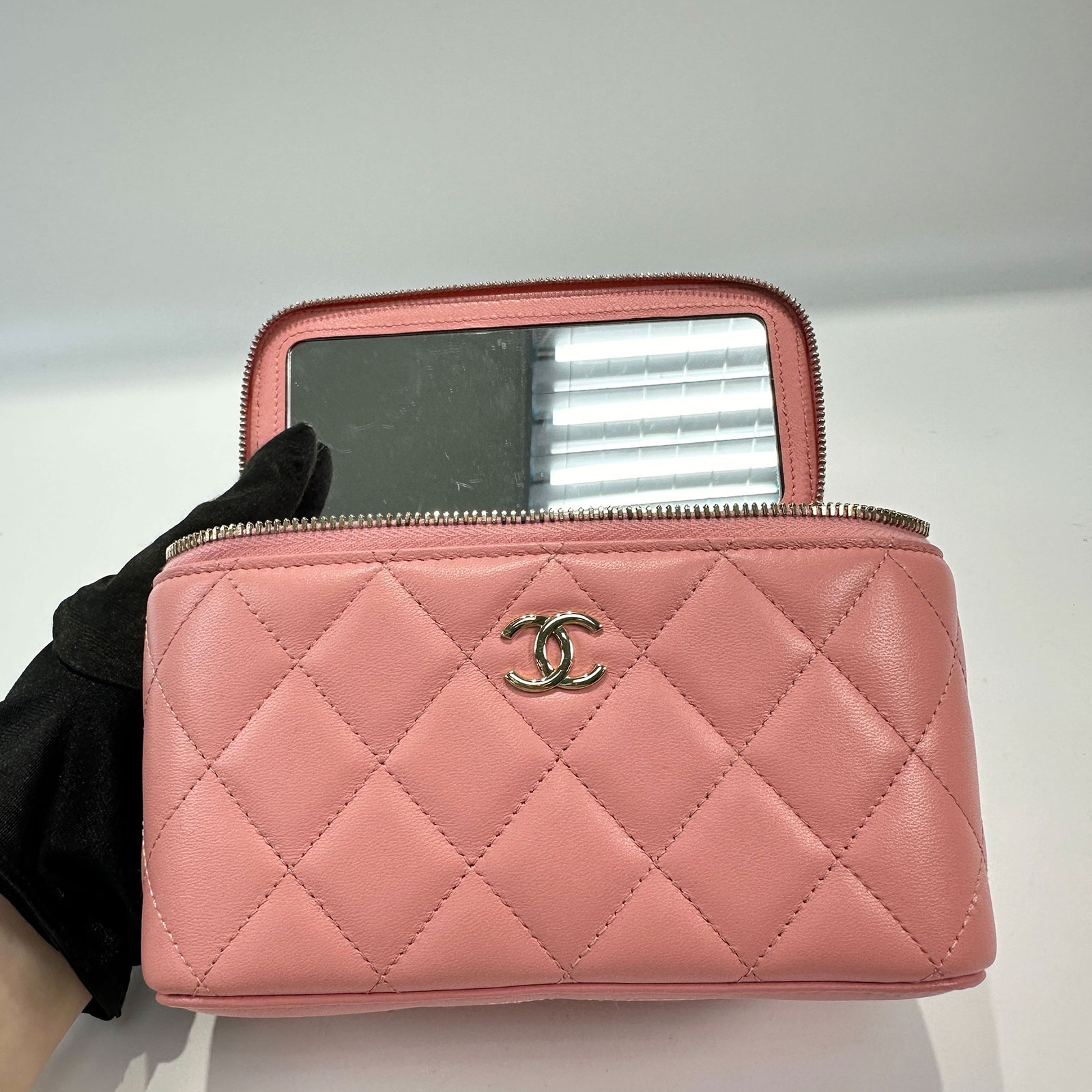 香奈兒 CHANEL Vanity Case 化妝箱 AP2199 晶片款 粉金羊HANDLE長盒 原廠盒子/防塵袋/購買證明