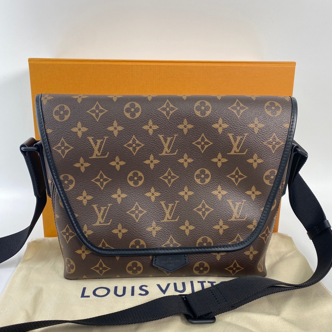 路易威登 LOUIS VUITTON Magnetic 老花 郵差包 M45557 晶片款 原花Macassar郵差包 原廠盒子/防塵袋/發票