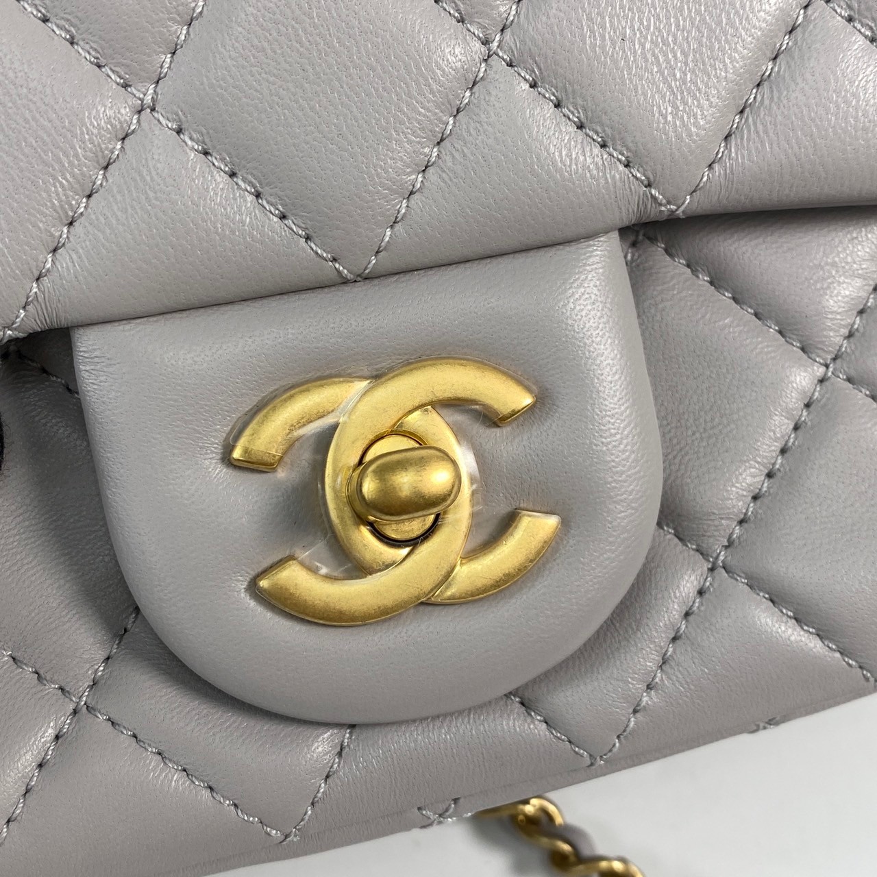 香奈兒 CHANEL CC logo 金球 方胖 肩背 斜背 口蓋包 AS1786 晶片款 灰金羊金球方胖 原廠盒子/防塵袋