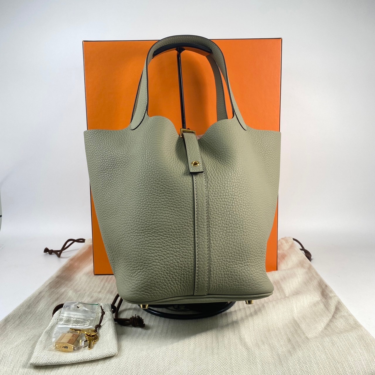 愛馬仕 Hermès Picotin Lock 22 菜籃子包 PT22 U MI 011 IA U刻 鼠尾草灰金扣PICOTIN22 原廠盒子/防塵袋2/鎖組