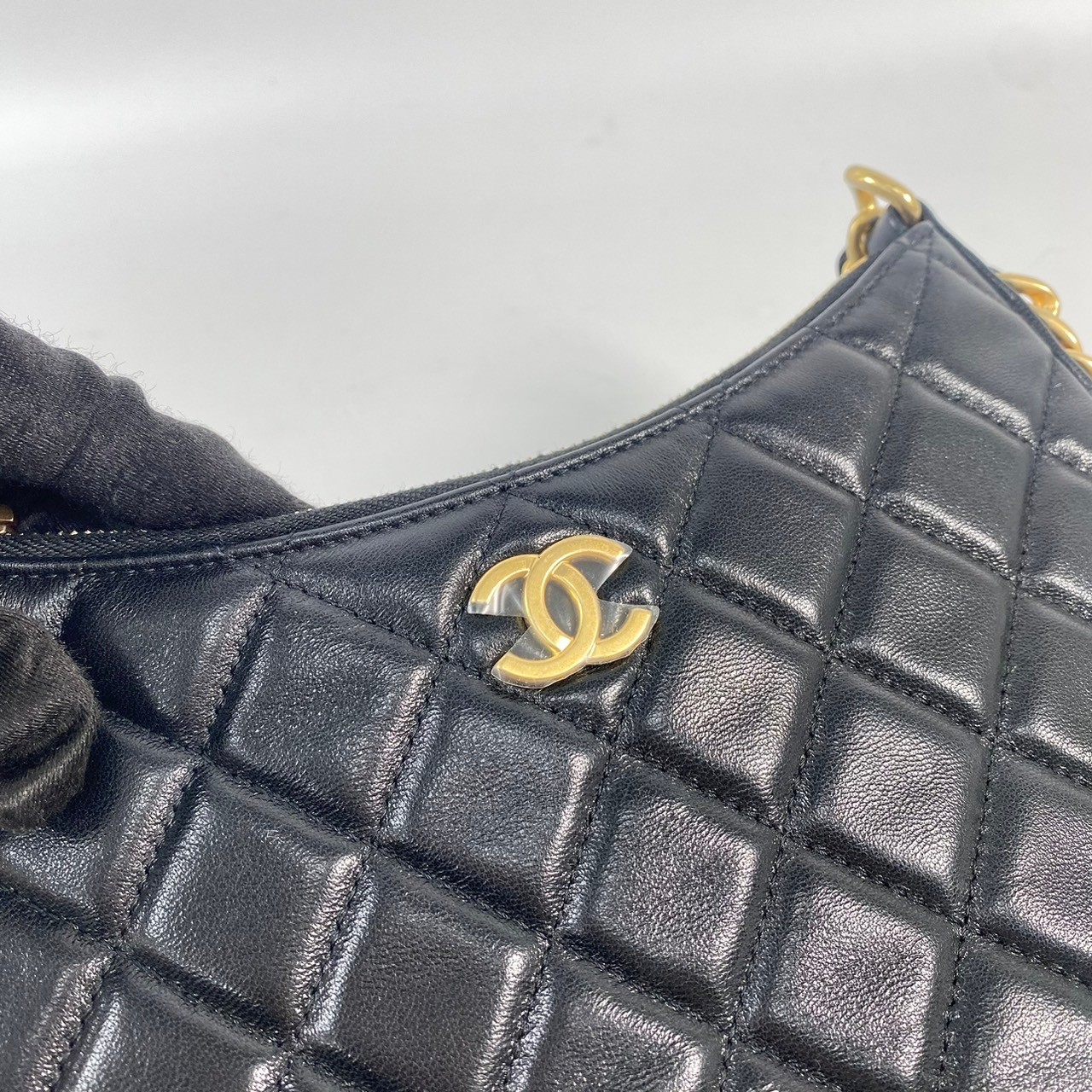 香奈兒 CHANEL cc logo 菱格紋 Hobo 嬉皮鏈條包 AP3486 晶片款 黑金牛HOBO肩背包 無附屬品