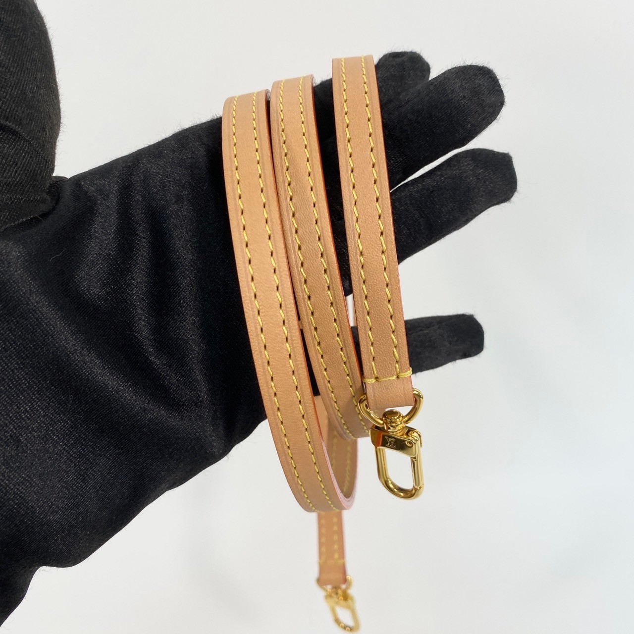 路易威登 LOUIS VUITTON Petit Sac Plat 斜背琴譜包 M81295 晶片款  原廠盒子/防塵袋/背帶/購買證明