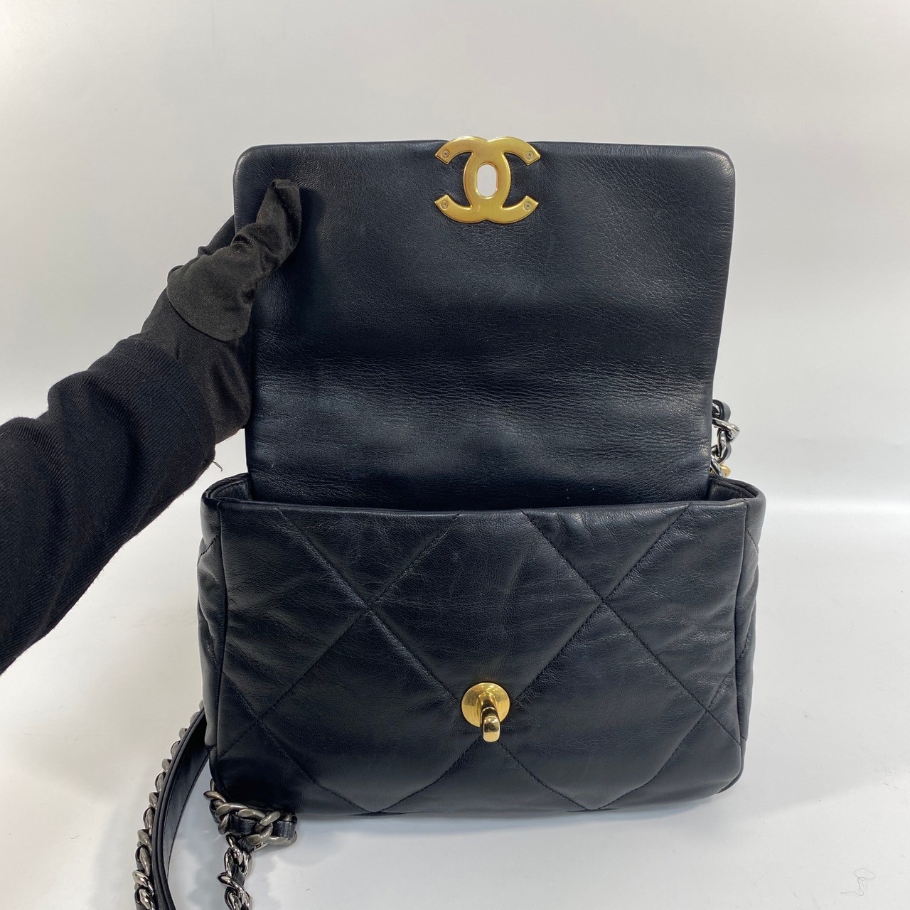 香奈兒 CHANEL 19 口蓋包 菱格紋 金銀鍊帶 手提 肩背包  29開 黑金羊19包 26CM 原廠盒子/保證卡