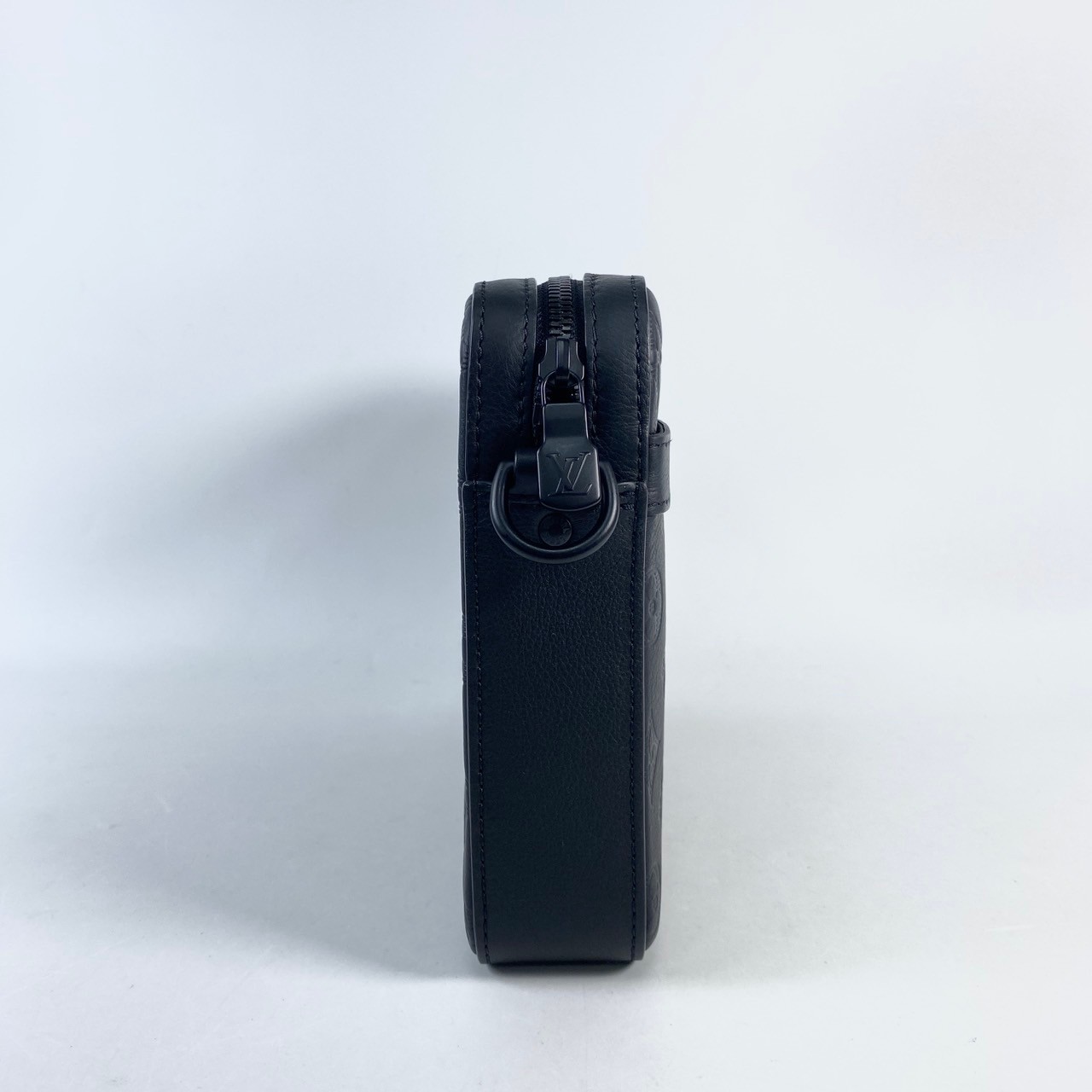 路易威登 LOUIS VUITTON Trio 肩背 郵差包 M46602 晶片款 黑原花Trio 郵差包 原廠盒子/防塵袋/背帶/內袋X2/購買證明