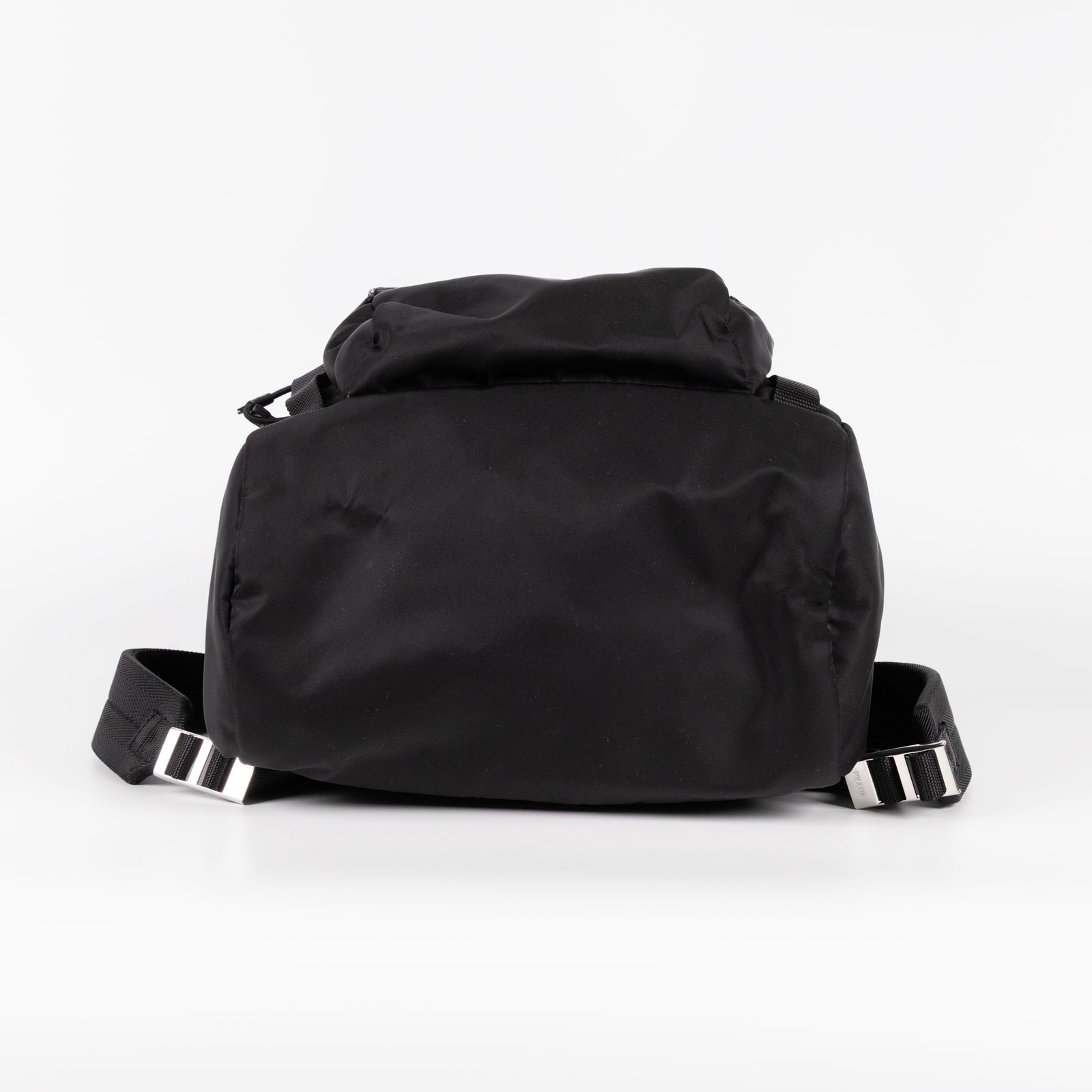 普拉達 PRADA Re-Nylon Saffiano皮革 背囊 2VZ135_2DMG 黑Saffiano 尼龍後背包 防塵袋