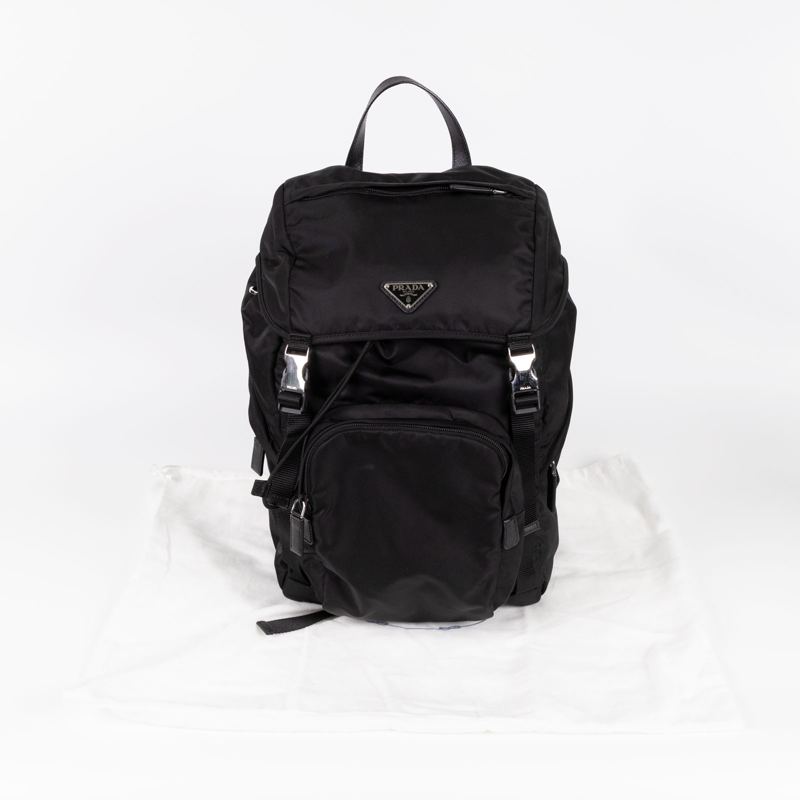 普拉達 PRADA Re-Nylon Saffiano皮革 背囊 2VZ135_2DMG 黑Saffiano 尼龍後背包 防塵袋