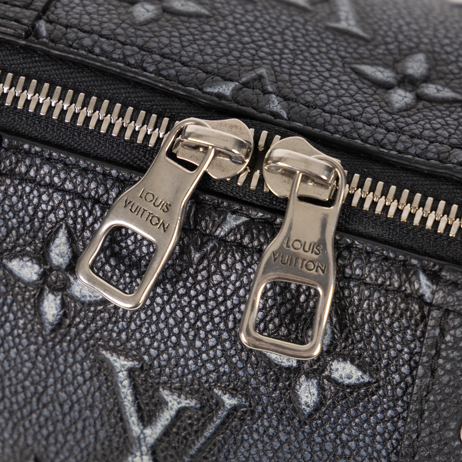 路易威登 LOUIS VUITTON City Keepall 肩背 枕頭包 M21448 晶片款 炭灰仿舊皮CITY KEPPALL25 防塵袋/背帶