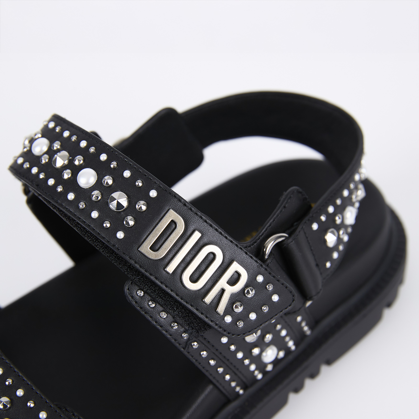 迪奧 CHRISTIAN DIOR Dioract 涼鞋 KCO155CAS37 鉚釘涼鞋#37 原廠盒子/防塵袋/購買證明影本