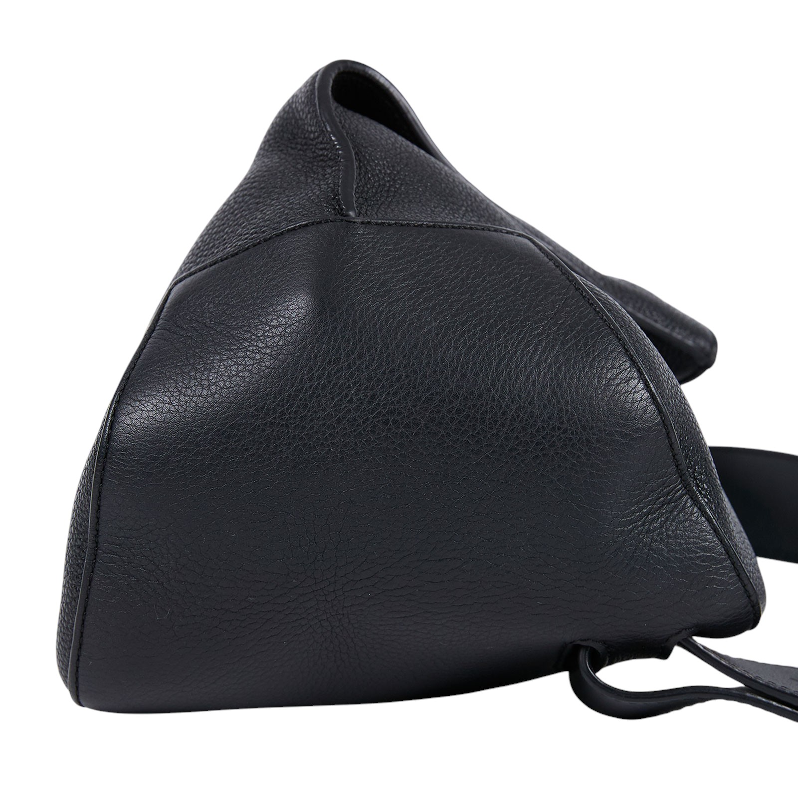 羅意威 LOEWE Anton Sling Bag  黑ANTON SLING胸包 無附屬品