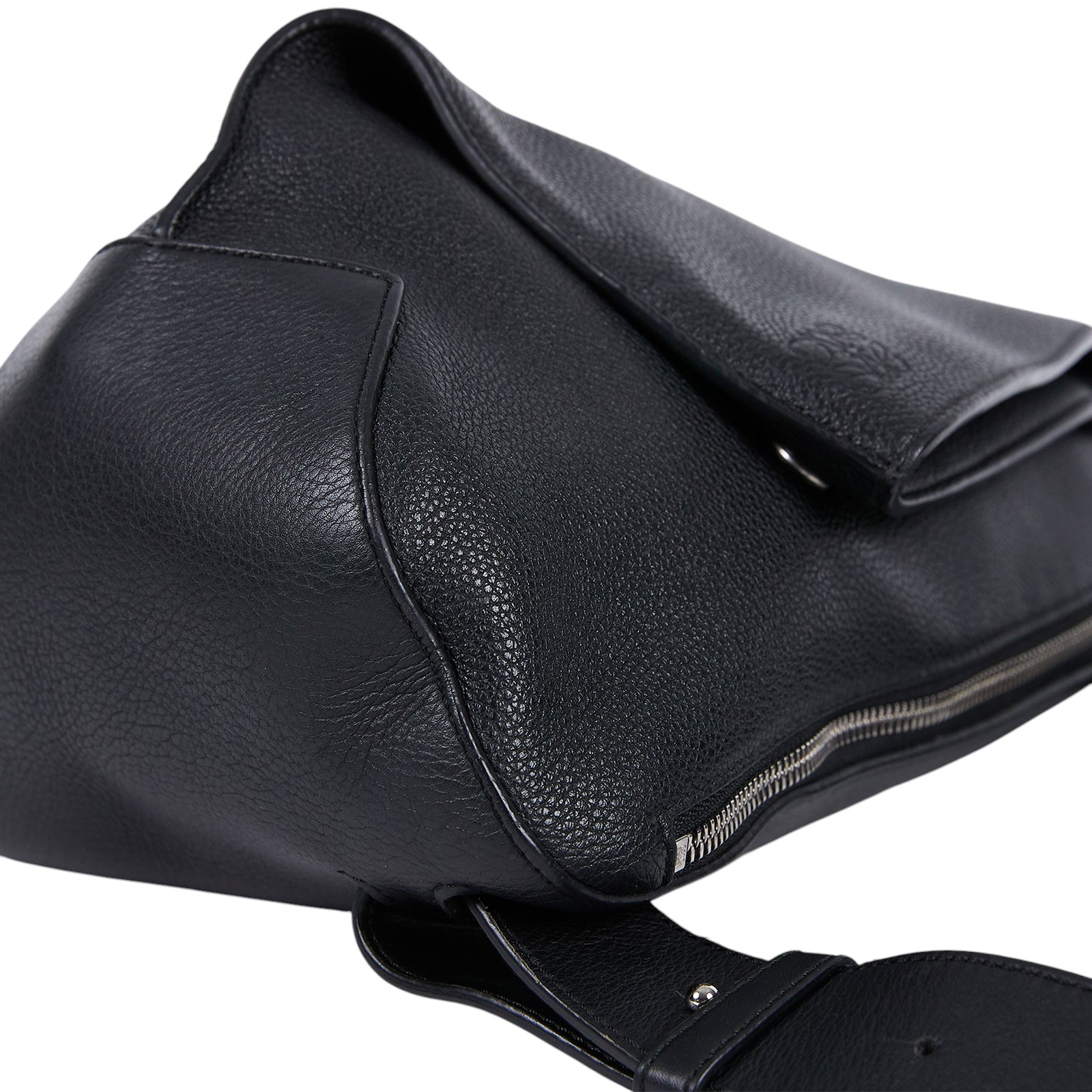羅意威 LOEWE Anton Sling Bag  黑ANTON SLING胸包 無附屬品