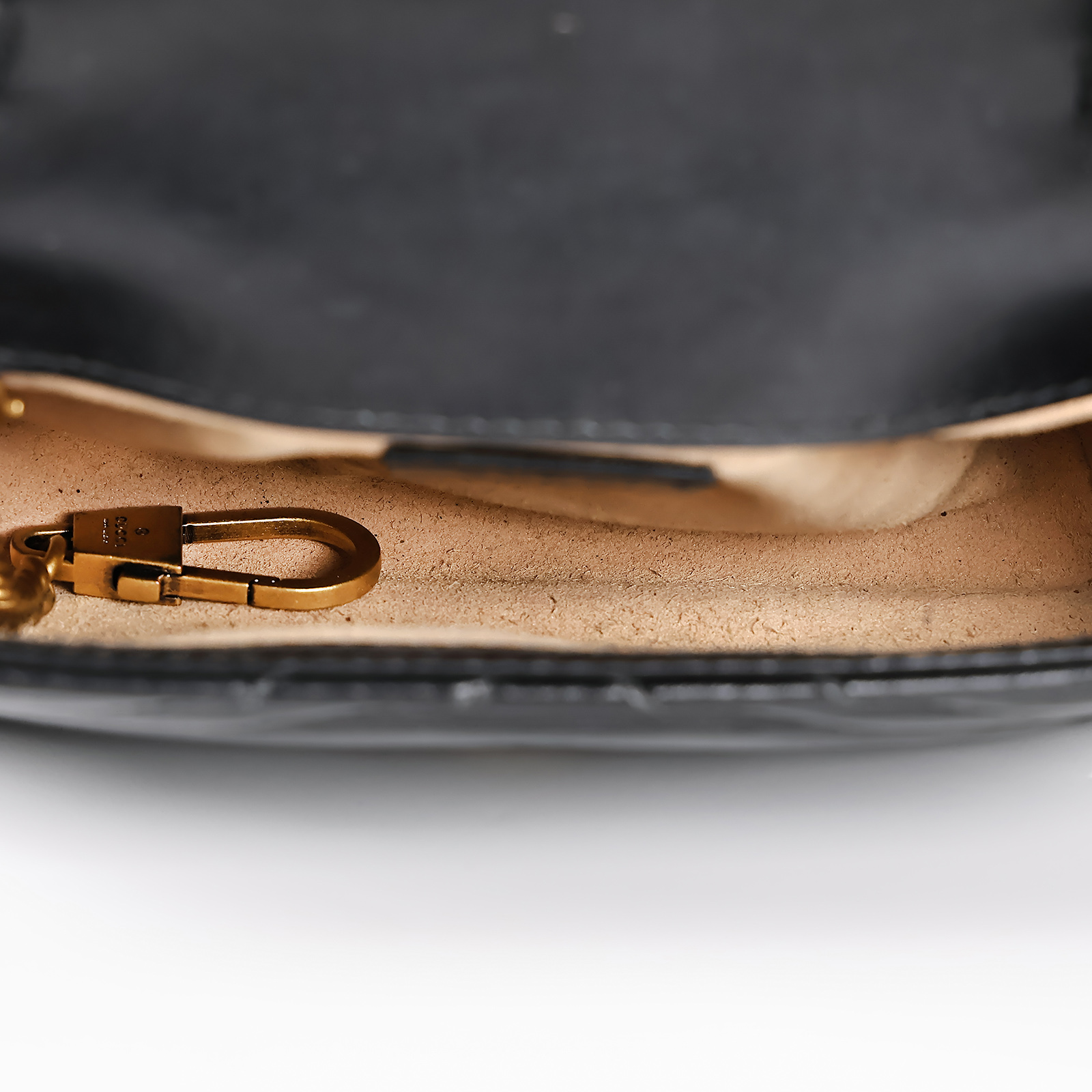 古馳 GUCCI GG Mormont 絎縫 超迷你袋 476433 黑金MARMONT 16.5CM 背帶