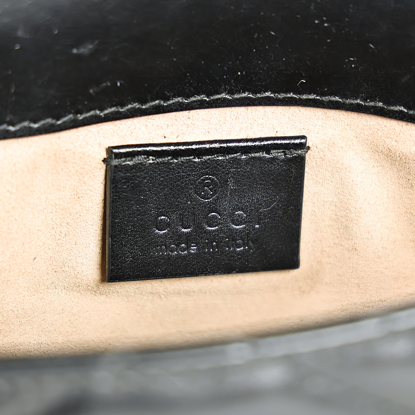 古馳 GUCCI GG Mormont 絎縫 超迷你袋 476433 黑金MARMONT 16.5CM 背帶