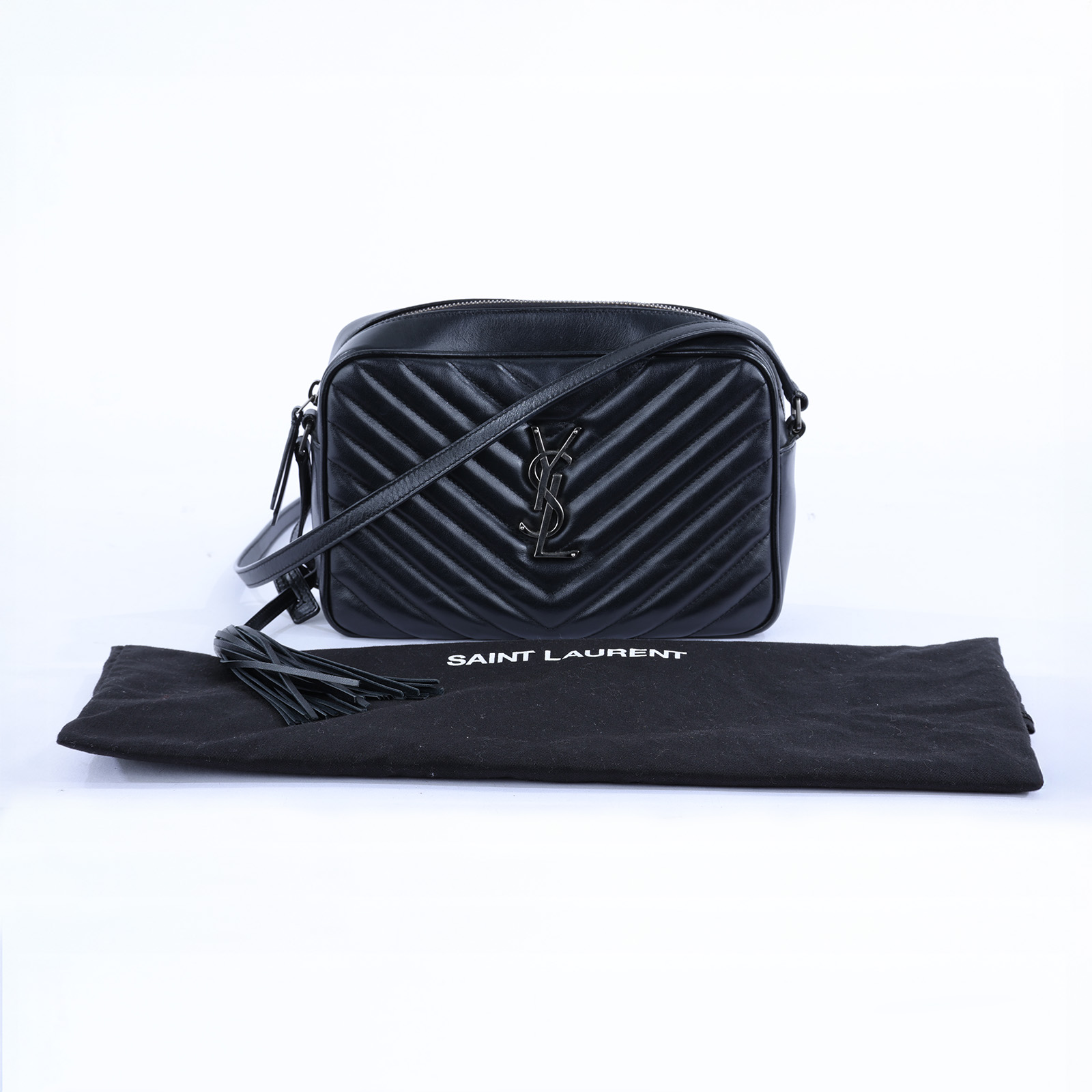 聖羅蘭 YSL SAINT LAURENT Lou 中型 山形紋 相機包 6125440EN04 黑山形流蘇相機包 防塵袋
