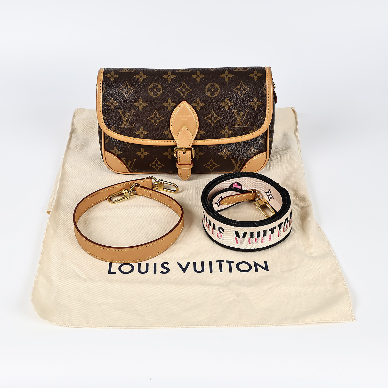 路易威登 LOUIS VUITTON Diane 腋下包法棍 單肩背包 經典帆布 M45985 晶片款 原花DIANE法棍包 原廠盒子/防塵袋/背帶2