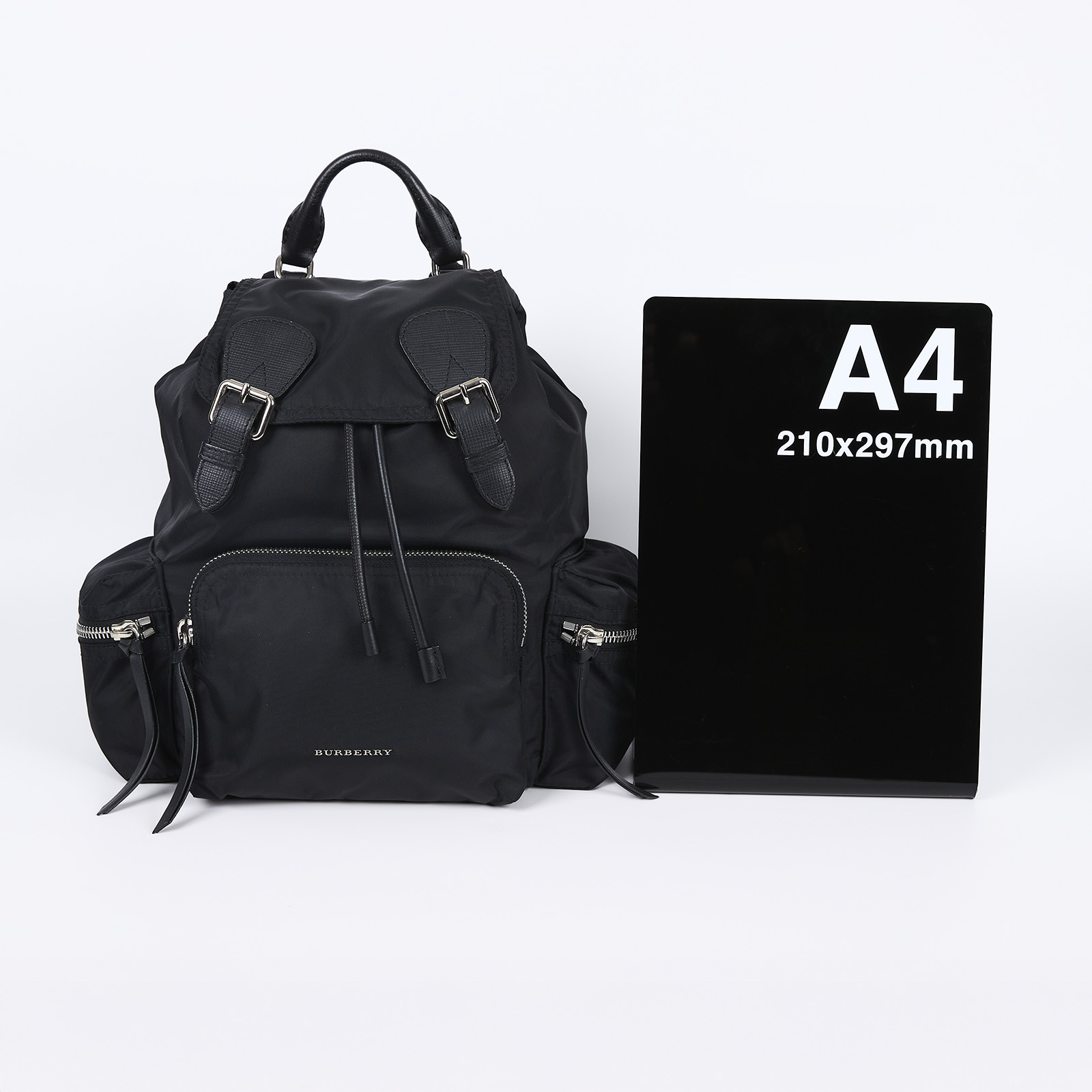 博柏利 BURBERRY The Rucksack 軍用後背包 中型 4048297 黑銀尼龍後背包 防塵袋