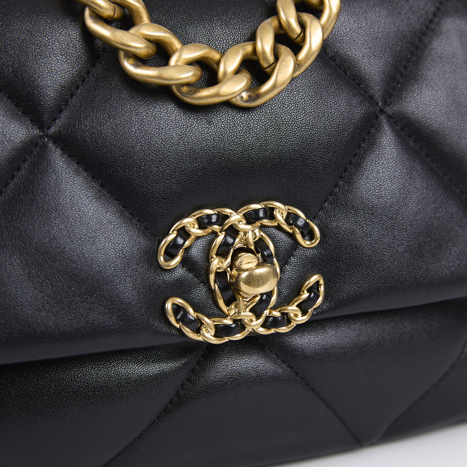 香奈兒 CHANEL 19 口蓋包 菱格紋 金銀鍊帶 手提 肩背包 AS1160 晶片款 黑金19包 26CM 原廠盒子/防塵袋/購買證明/發票