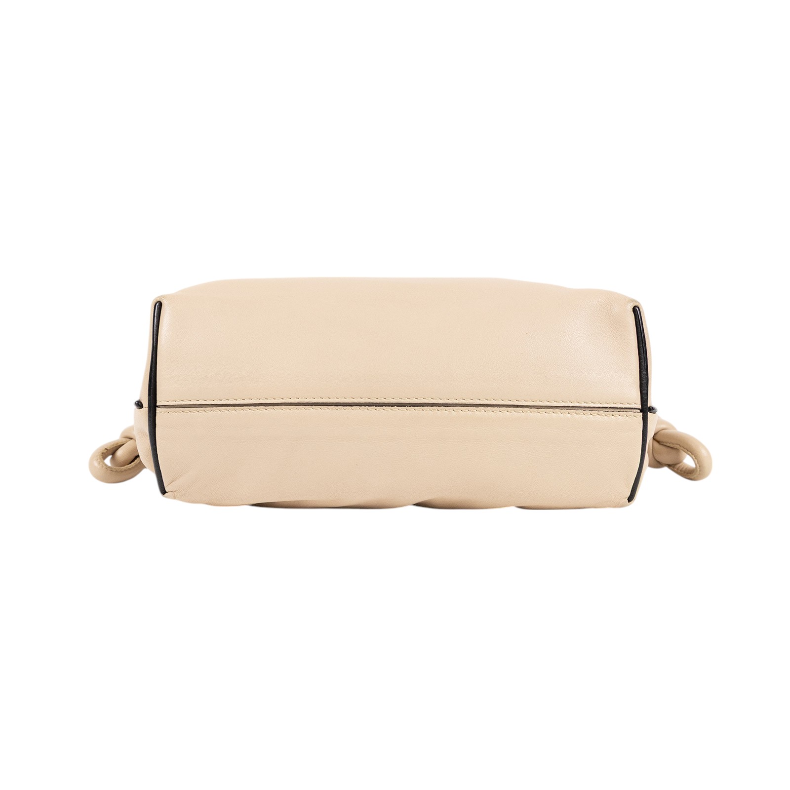 羅意威 LOEWE Mini Flamenco clutch 小牛皮 迷你 肩背包 A411FC2X37 奶茶FLAMENCO MINI 防塵袋