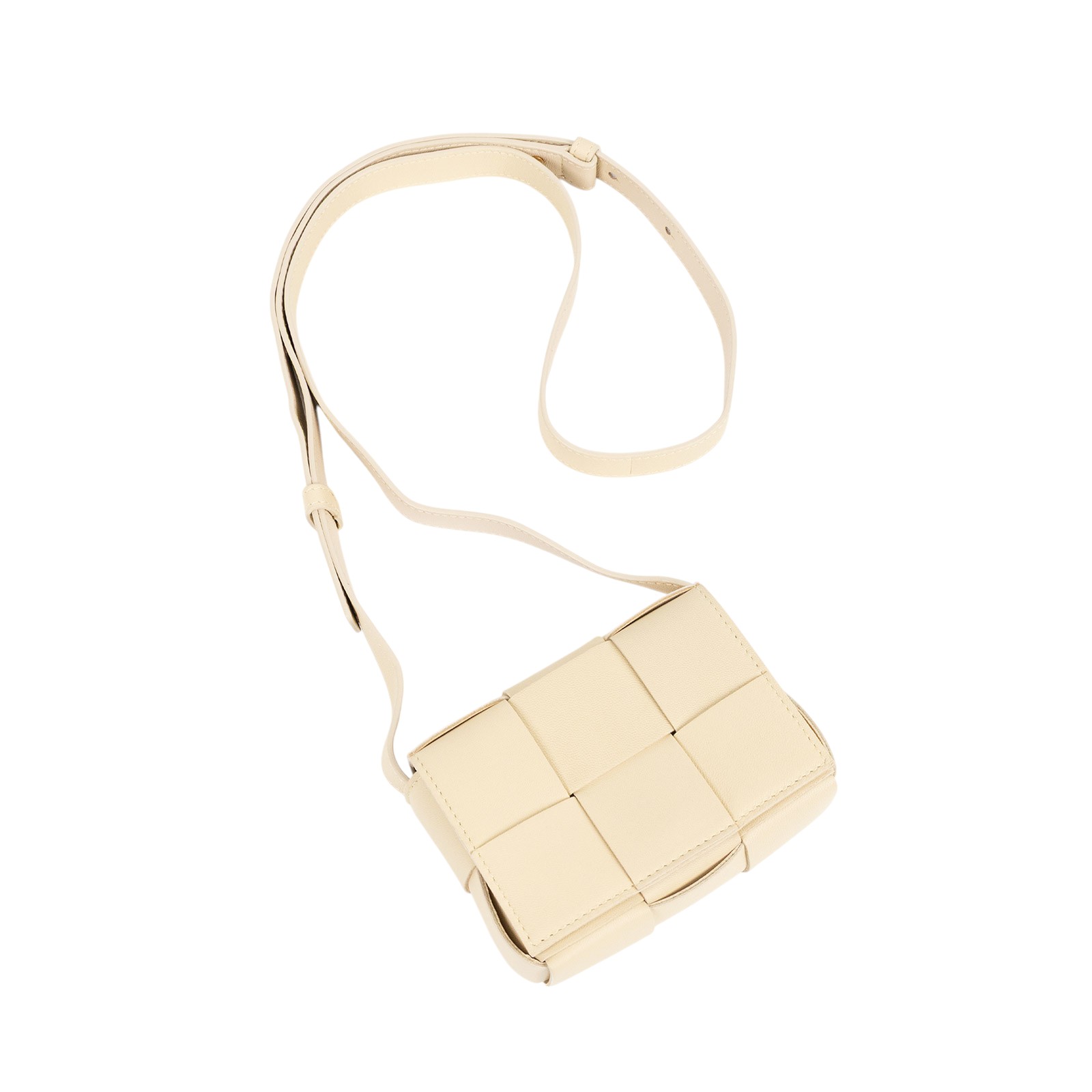 寶緹嘉 BOTTEGA VENETA Cassette 斜背包 666688 晶片款 奶茶 CANDY CASSETTE 3x2肩背包 防塵袋