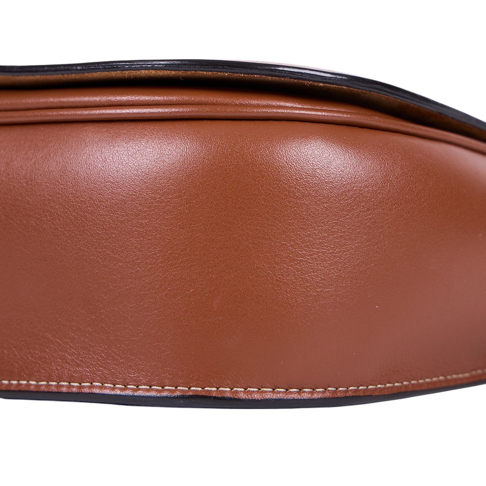 思琳 CELINE Folco Cuir Triomphe 198263DU3 焦糖FOLCO CUIR TRIOMPHE斜背馬鞍包 防塵袋