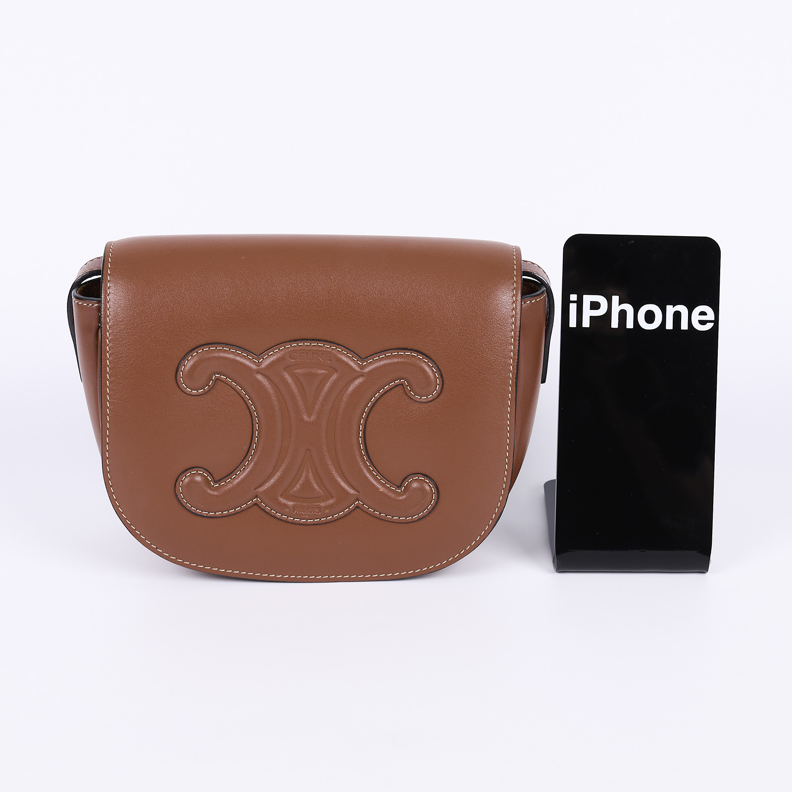 思琳 CELINE Folco Cuir Triomphe 198263DU3 焦糖FOLCO CUIR TRIOMPHE斜背馬鞍包 防塵袋