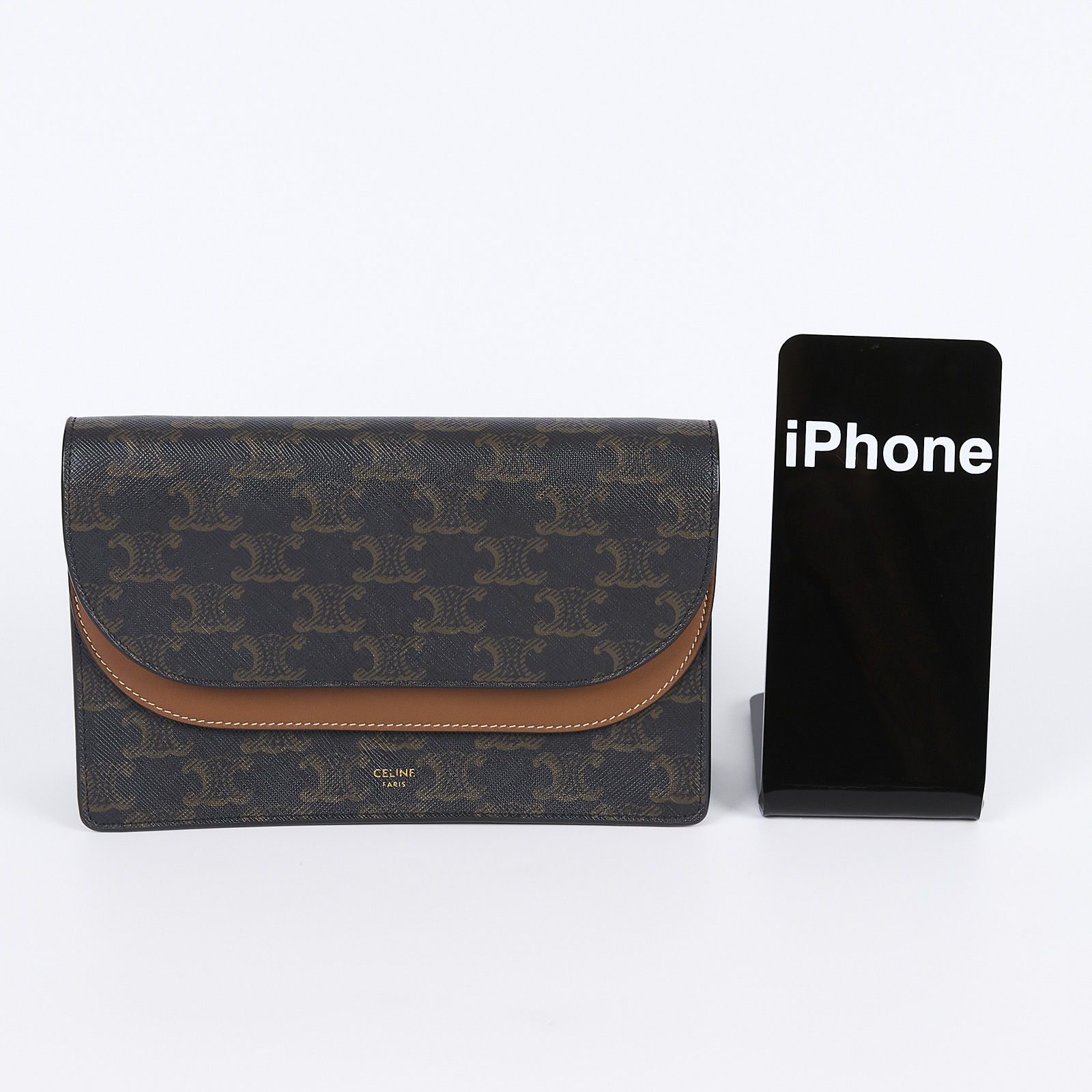 思琳 CELINE Triomphe 帆布  平滑羊皮 Strap 錢包 10D852CG9 黃褐色STRAP信封包 原廠盒子/防塵袋/背帶