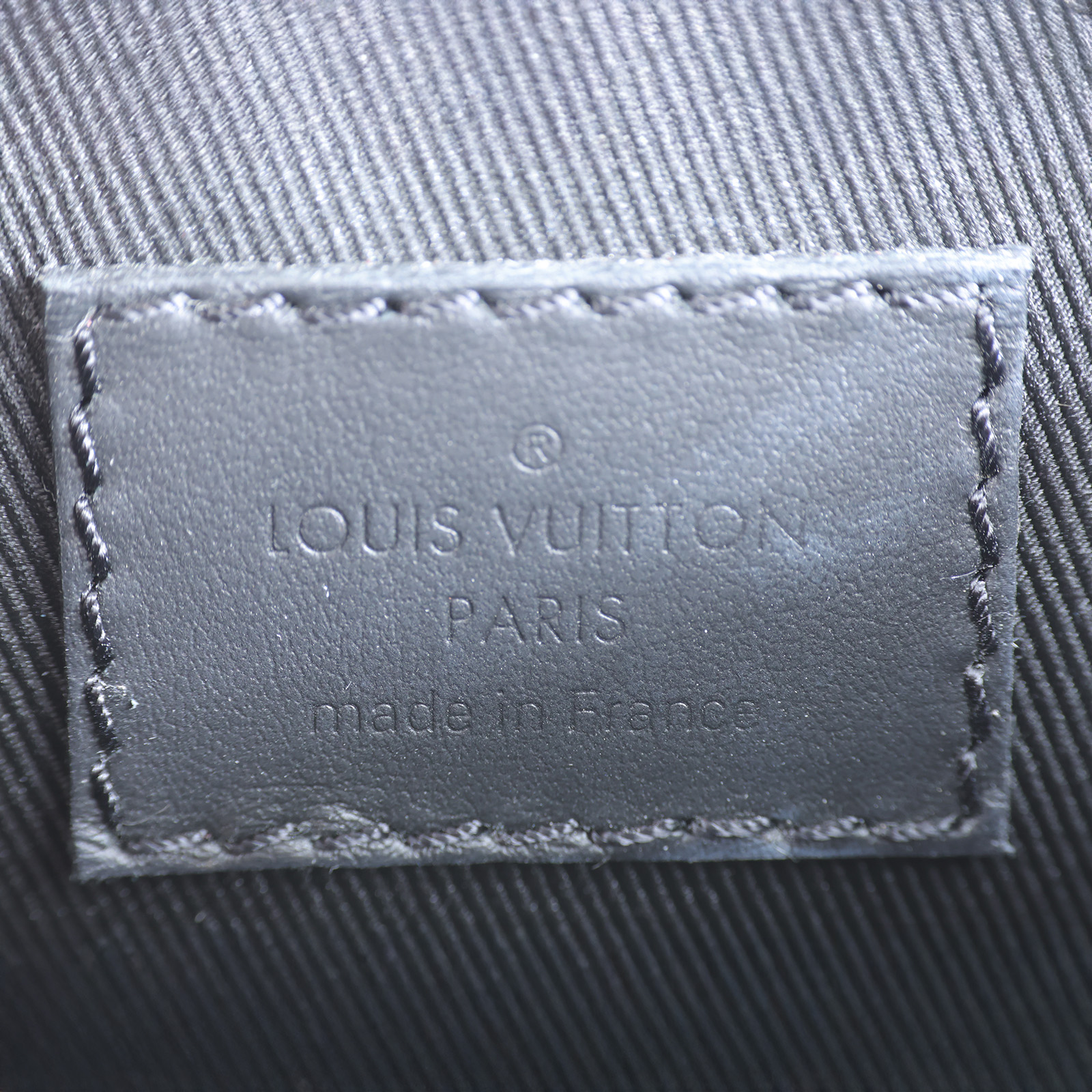 路易威登 LOUIS VUITTON 翻蓋隨身錢包 牛皮 黑色 M82085 晶片款 黑Aerogram隨身掀蓋包 背帶/吊牌