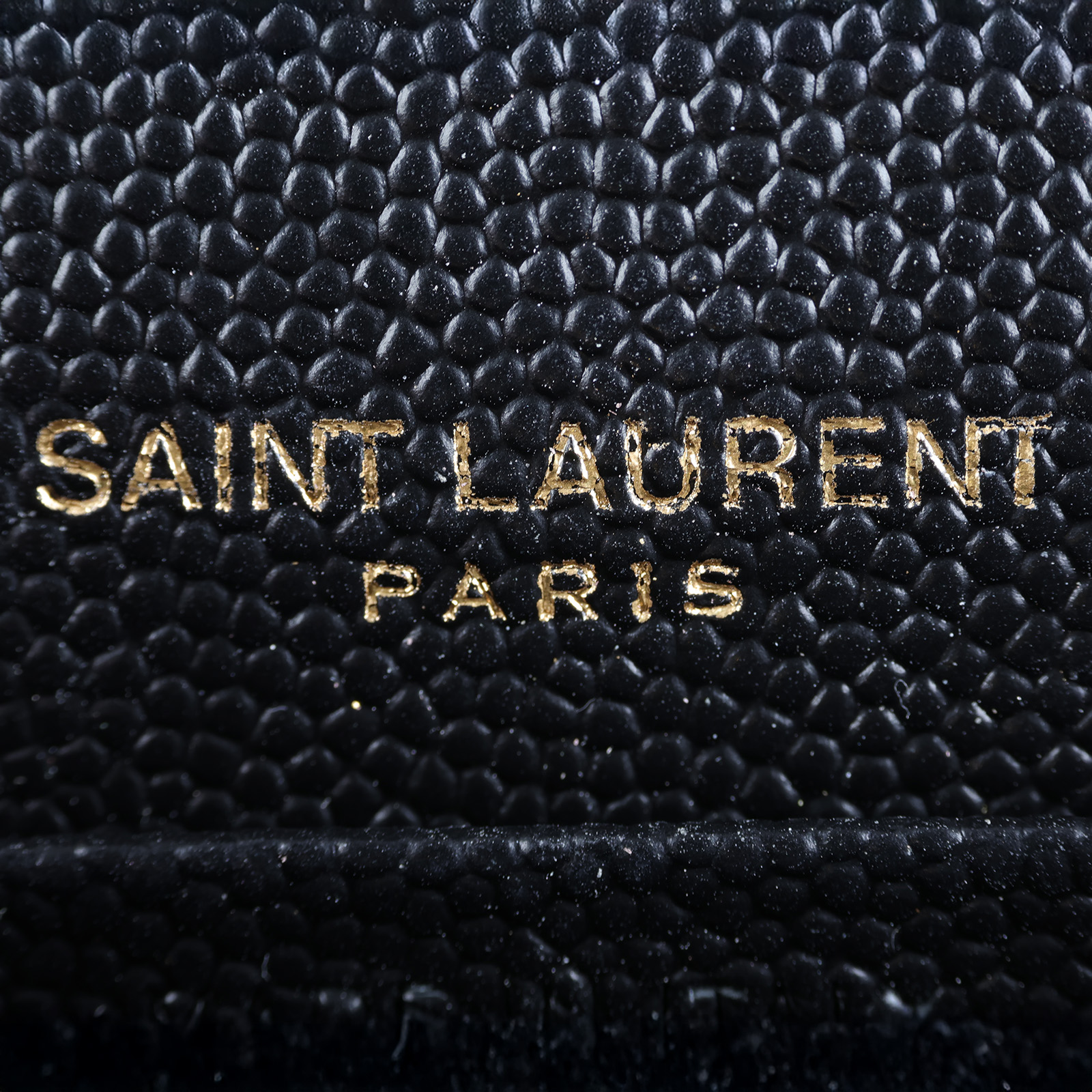 聖羅蘭 YSL SAINT LAURENT Cassandre 信封袋式 鏈條 錢包 742920BOW01 黑金魚子醬WOC 背帶