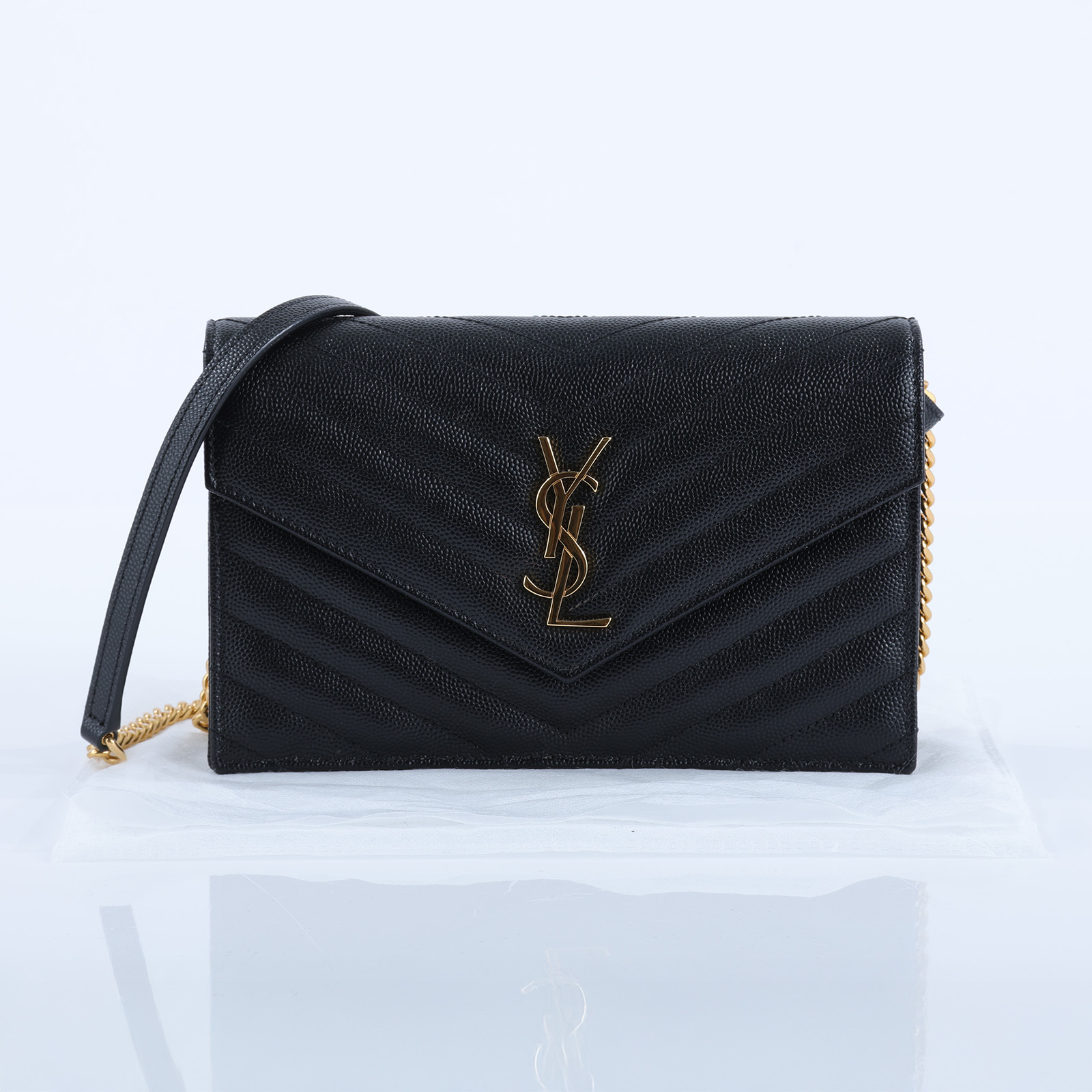 聖羅蘭 YSL SAINT LAURENT Cassandre 信封袋式 鏈條 錢包 742920BOW01 黑金魚子醬WOC 背帶