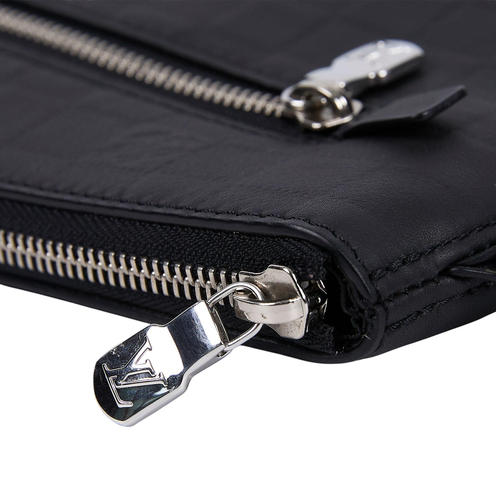 路易威登 LOUIS VUITTON Takeoff Pouch 手拿包 N40504 晶片款 黑棋盤格壓紋Takeoff手拿包 原廠盒子/防塵袋/吊牌/發票