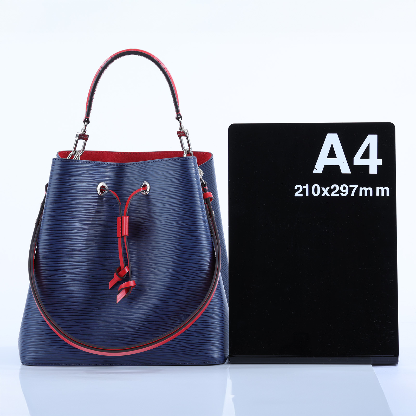 路易威登 LOUIS VUITTON NéoNoé Epi皮革 撞色束口斜 肩背水桶包 M54367 藍EPI內拼紅水桶包 原廠盒子/防塵袋/背帶2