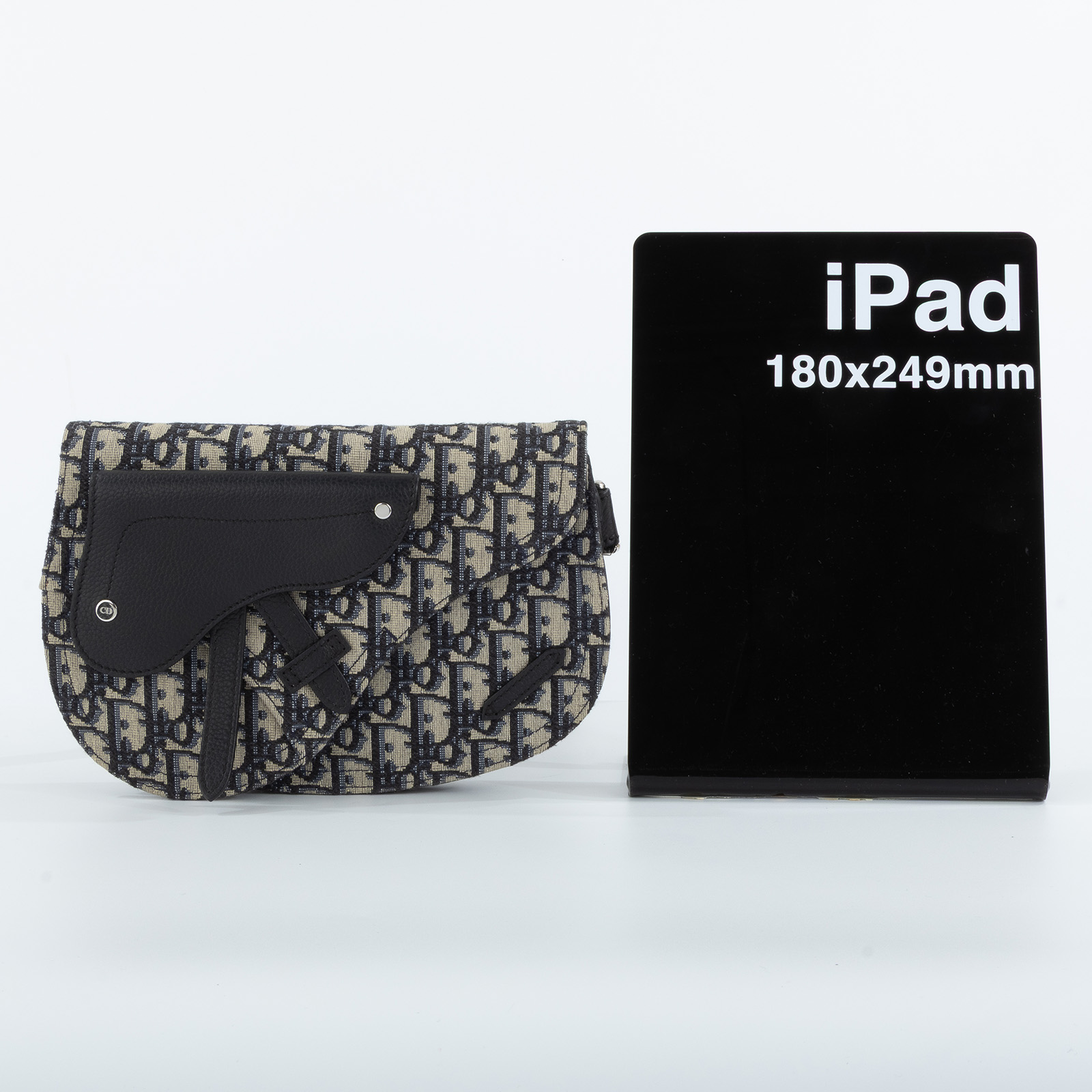 迪奧 CHRISTIAN DIOR Saddle Oblique 馬鞍包 1ADPO095YKY 藍堤花SADDLE肩背包 原廠盒子/防塵袋/保證卡/購買證明