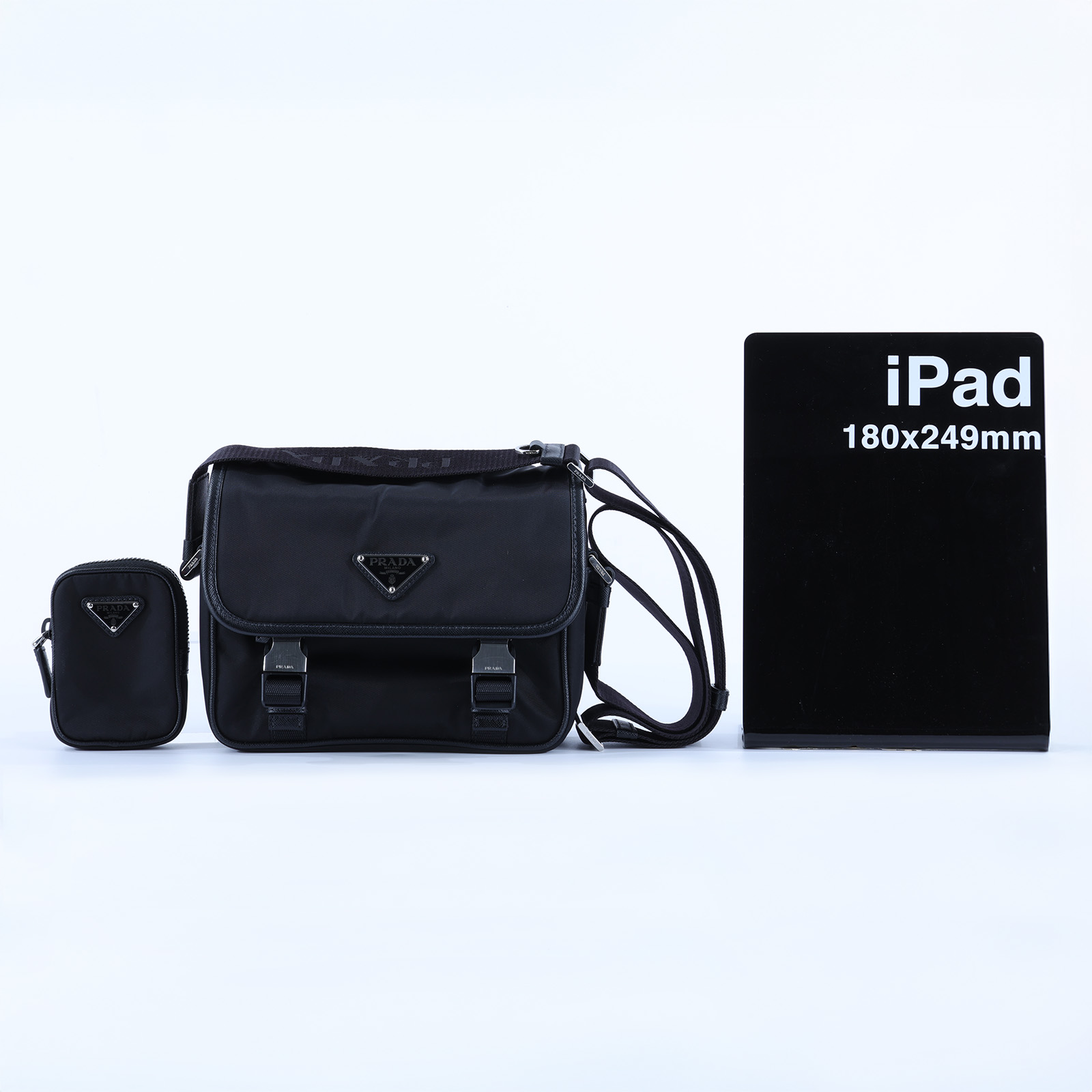 普拉達 PRADA Re-Nylon Saffiano 皮革肩背袋 2VD034_2DMH 黑尼龍掀蓋郵差包 內袋/保證卡