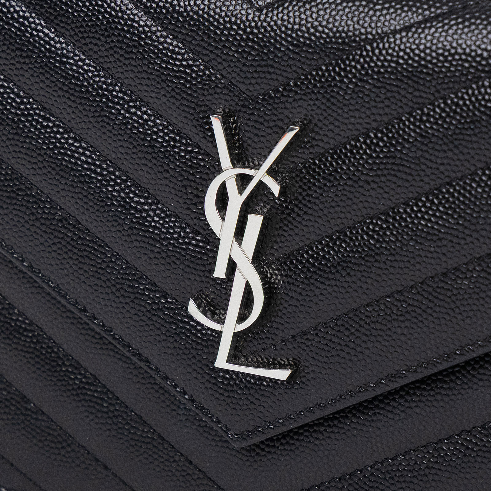 聖羅蘭 YSL SAINT LAURENT 山形紋 鏈袋 信封包  銀扣 393953BOW02 黑銀魚子醬信封WOC 原廠盒子/防塵袋/背帶/購買證明