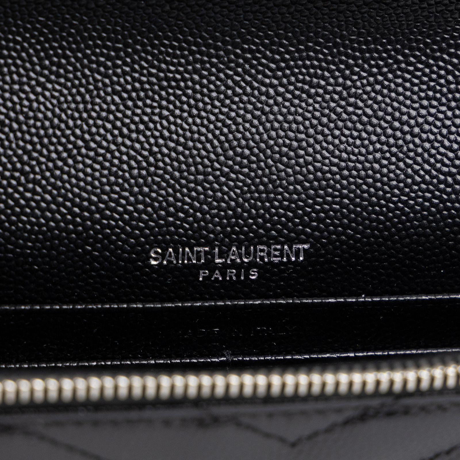 聖羅蘭 YSL SAINT LAURENT 山形紋 鏈袋 信封包  銀扣 393953BOW02 黑銀魚子醬信封WOC 原廠盒子/防塵袋/背帶/購買證明