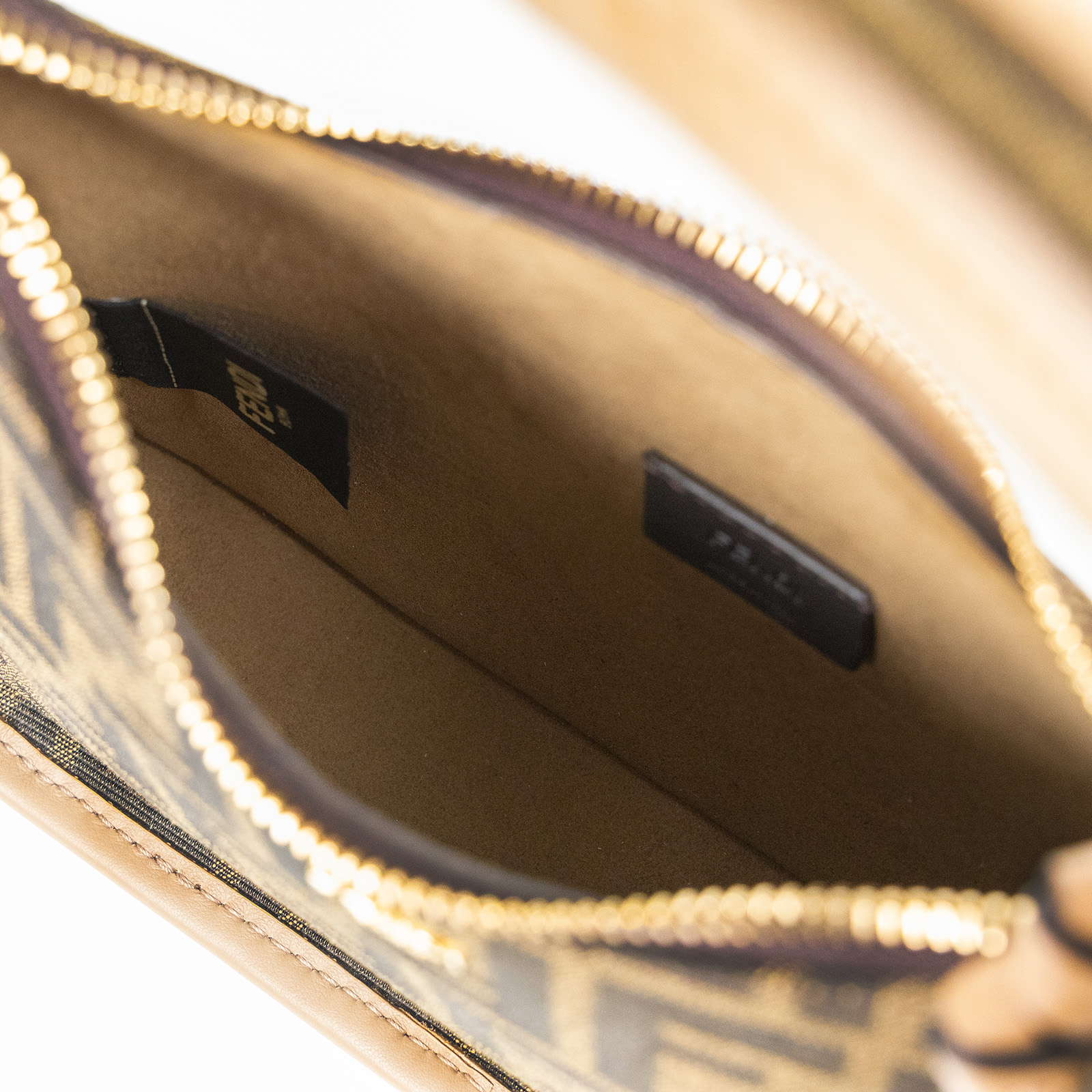 芬迪 FENDI Fendessence 迷你手提包 8BS094ALP3 原花FF腋下包 防塵袋