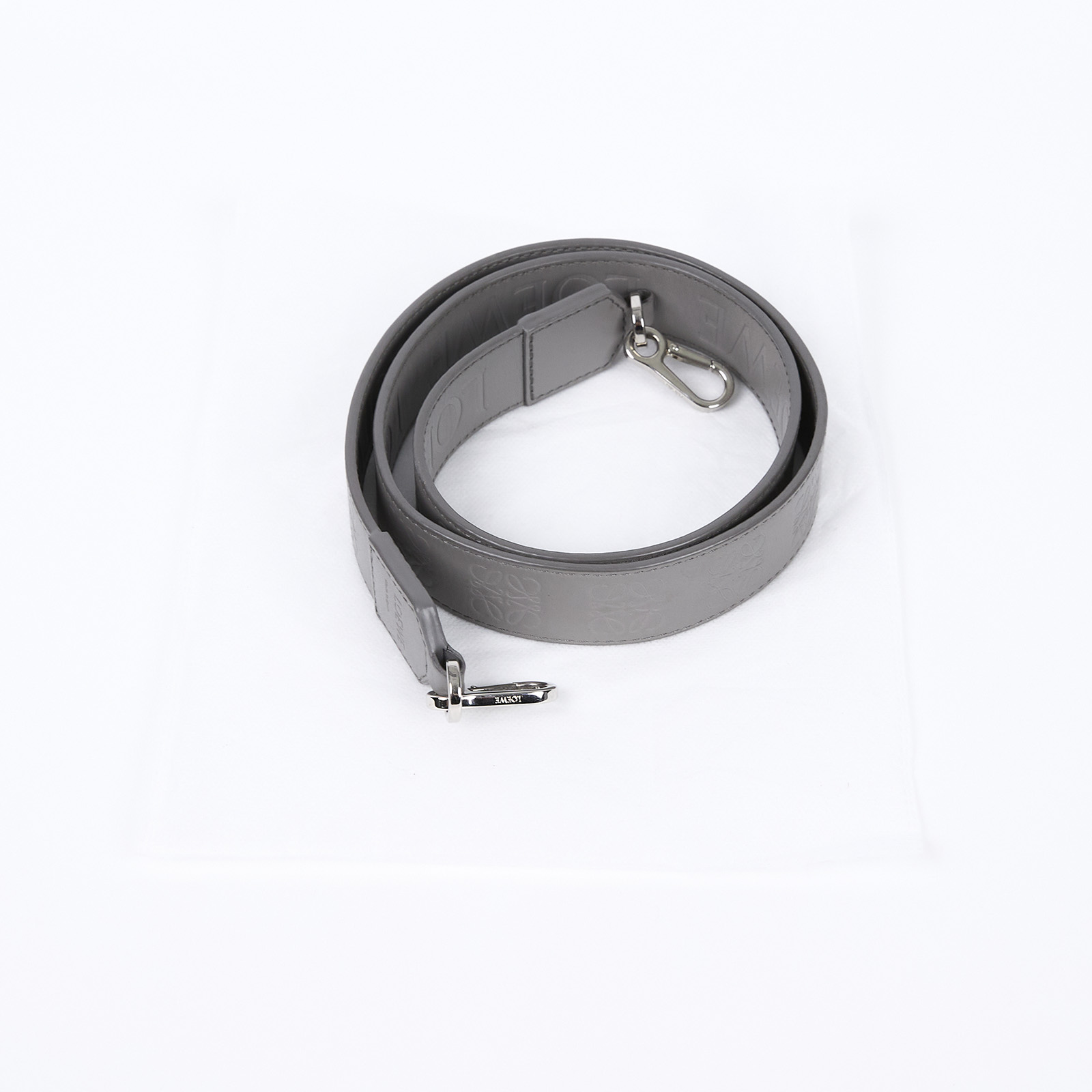 羅意威 LOEWE Anagram 小牛皮 背帶  灰LOGO背帶 無附屬品