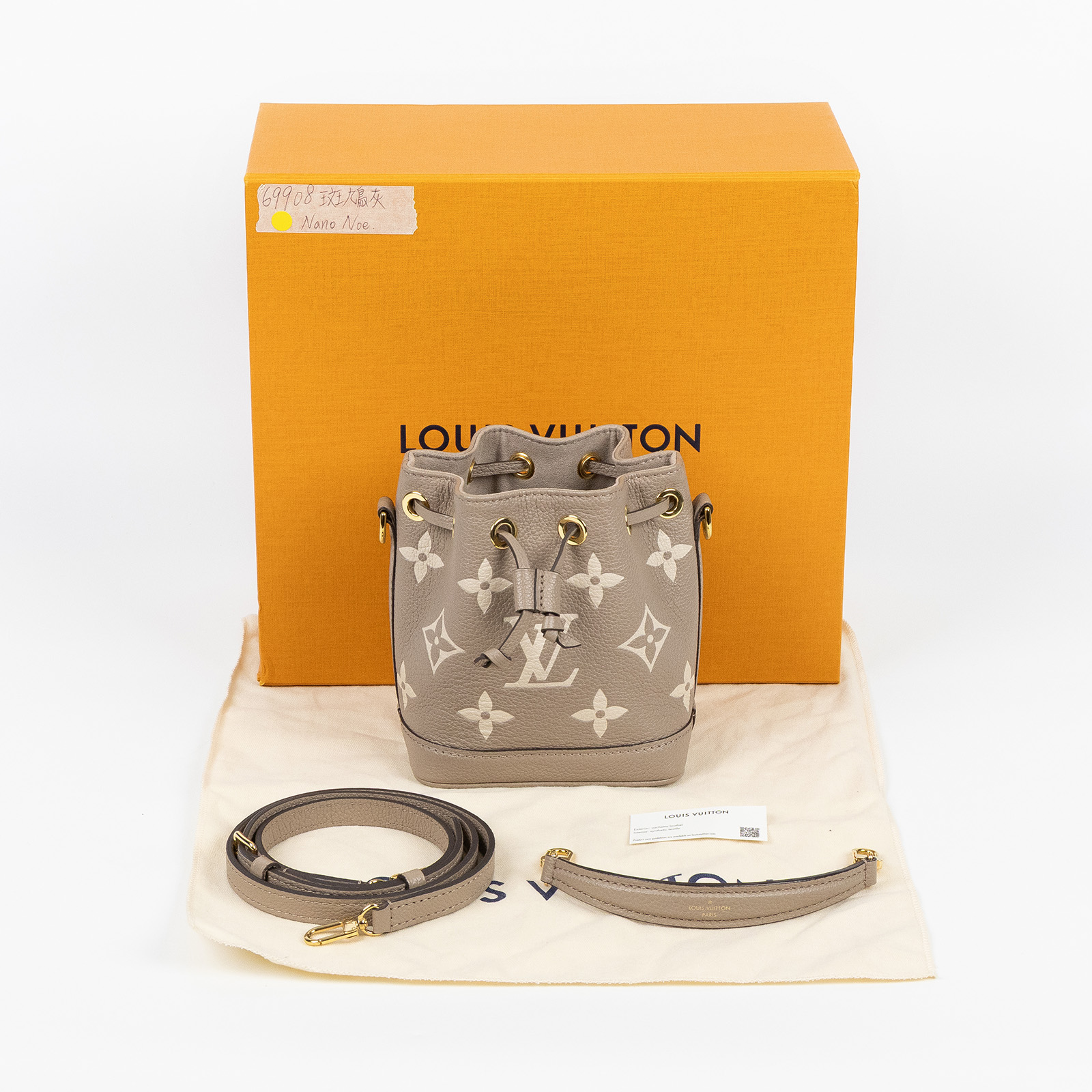 路易威登 LOUIS VUITTON Nano Noé 束口水桶包 Tourterelle 灰色 Cream色 M46291 晶片款  原廠盒子/防塵袋/背帶2
