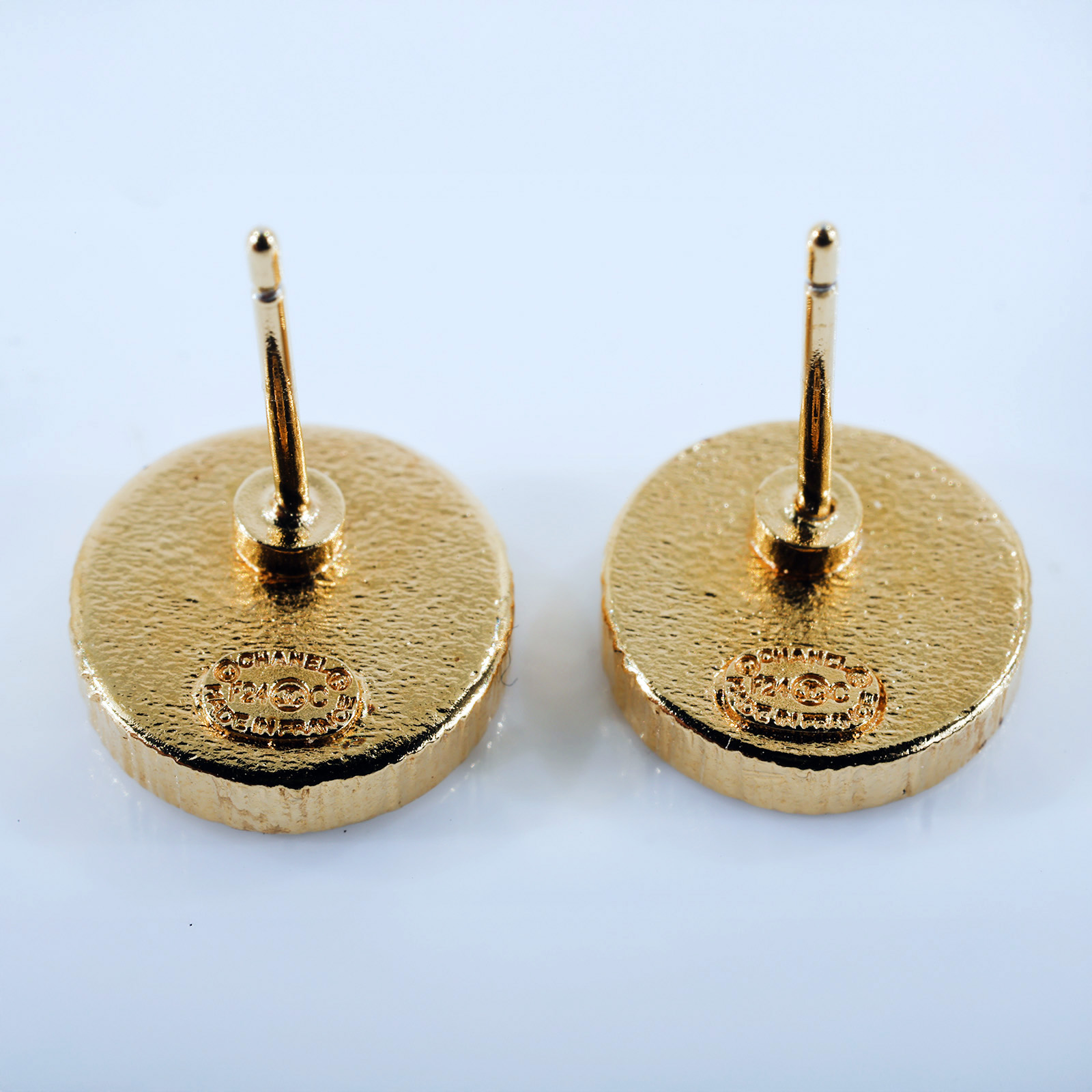 香奈兒 CHANEL 耳釘 ABC830/F24C 黑金圓鈕扣耳環 原廠盒子/防塵袋/購買證明影本