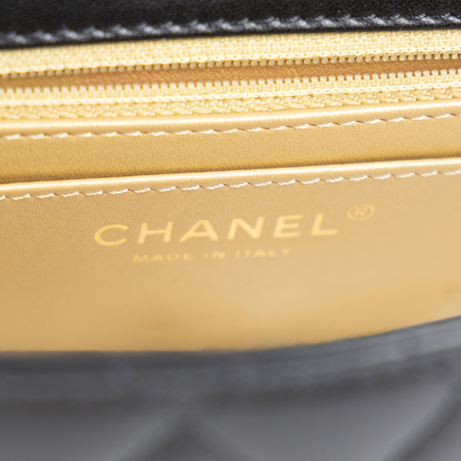 香奈兒 CHANEL CC logo 金球 方胖 肩背 斜背 口蓋包 AS1786 B02916 黑金羊金球方胖 原廠盒子/防塵袋/保證卡/購買證明影本